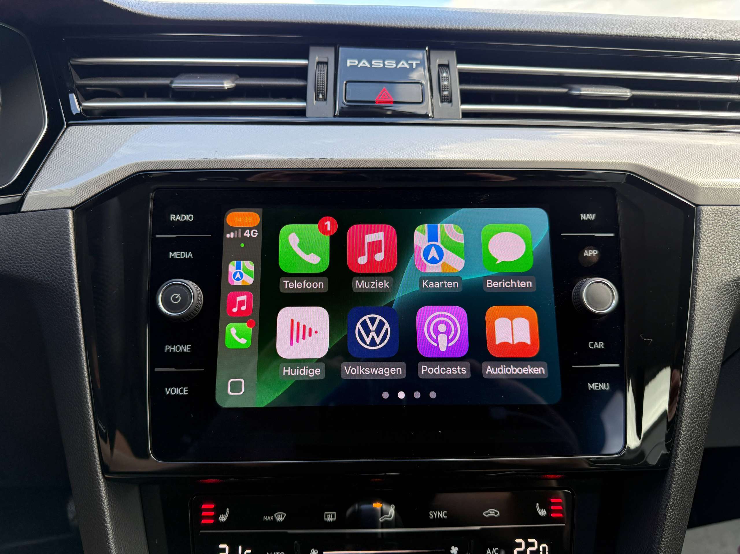 42b260e5-2a2a-4281-bedf-6127946304fb28-volkswagen-passat-variant-gte-1-4tsi-hybride-navigatie-camera-carplay-full-led-pdc-bluetooth.jpg