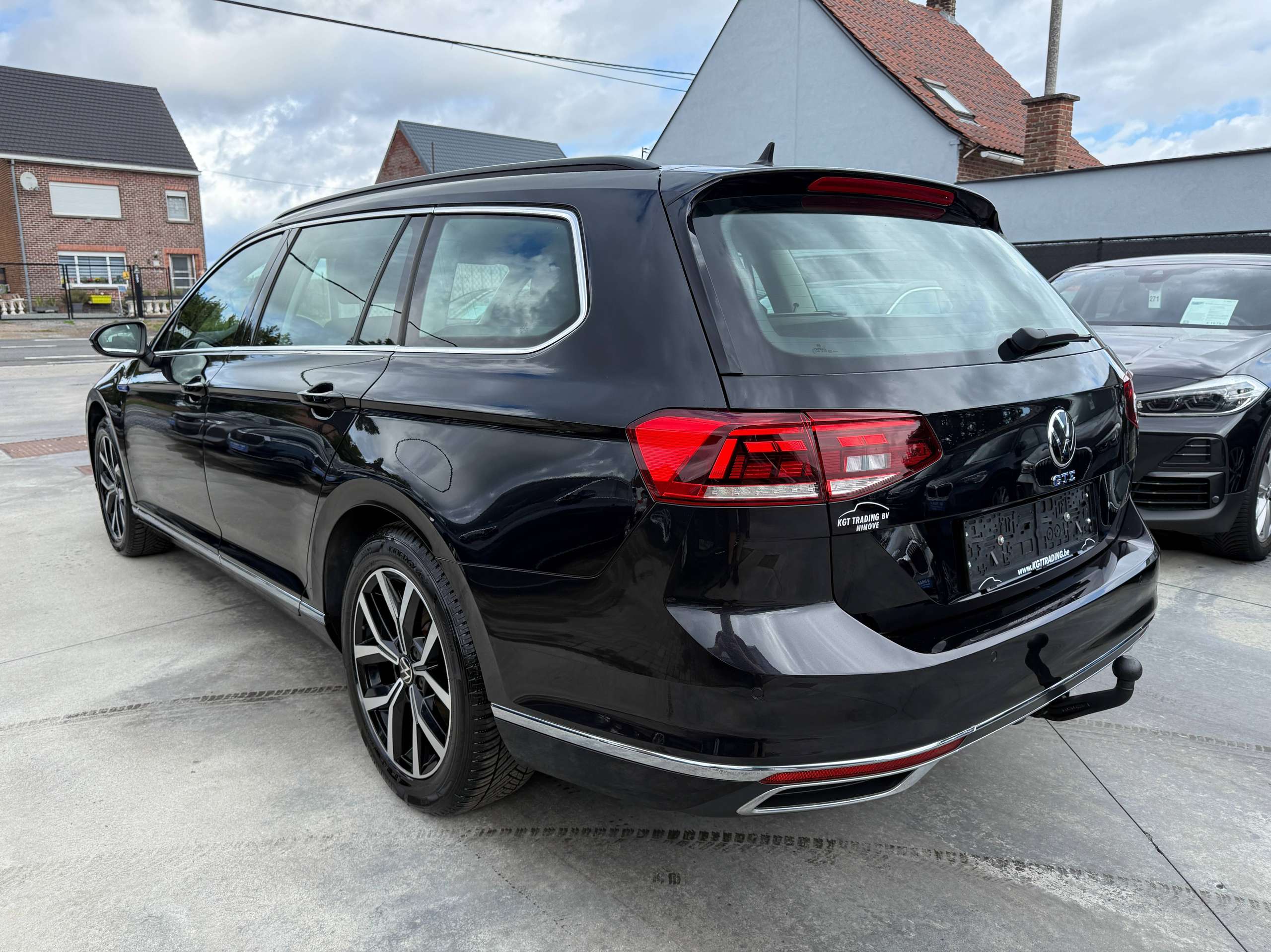42b260e5-2a2a-4281-bedf-6127946304fb7-volkswagen-passat-variant-gte-1-4tsi-hybride-navigatie-camera-carplay-full-led-pdc-bluetooth.jpg