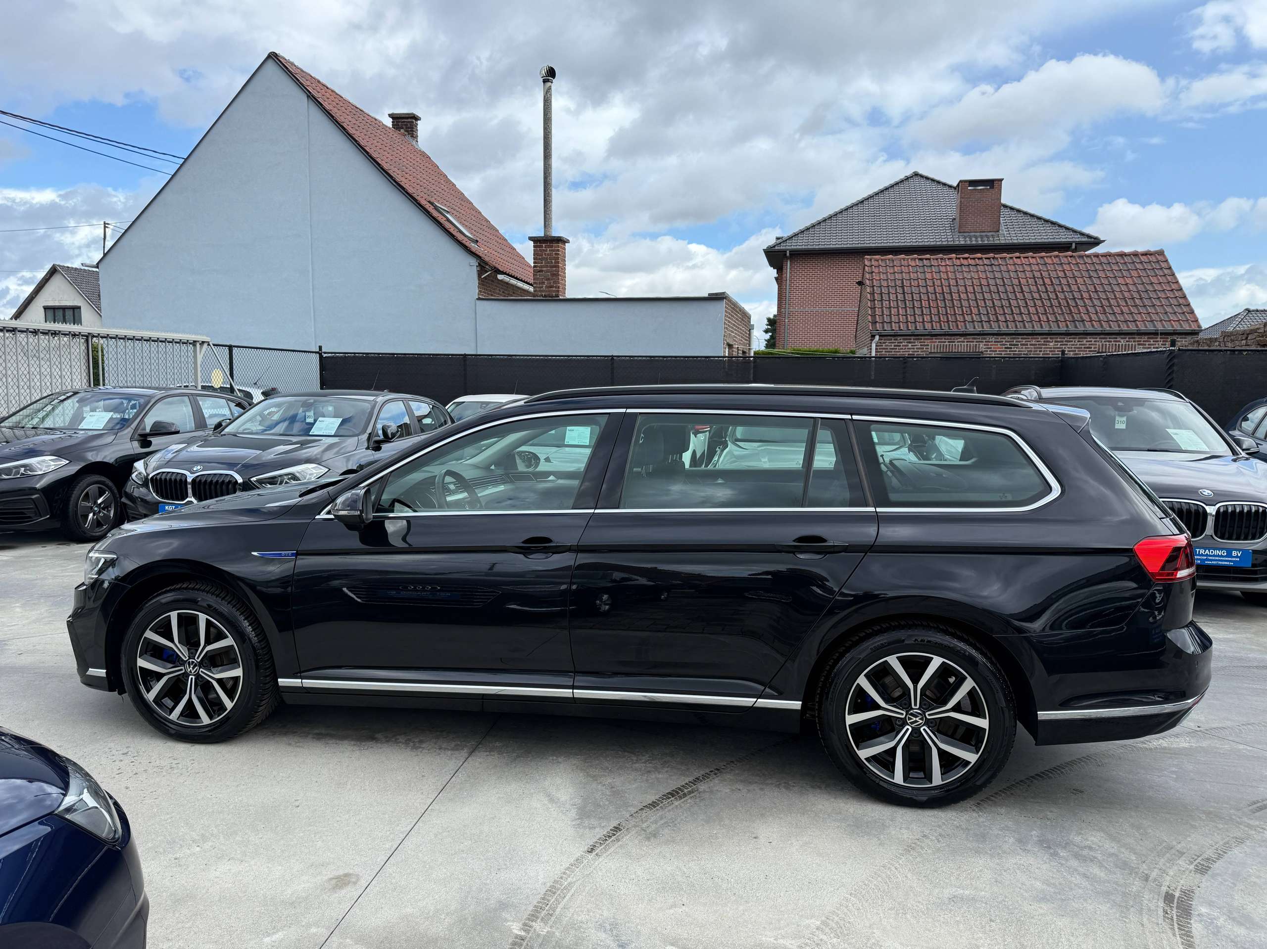 42b260e5-2a2a-4281-bedf-6127946304fb8-volkswagen-passat-variant-gte-1-4tsi-hybride-navigatie-camera-carplay-full-led-pdc-bluetooth.jpg