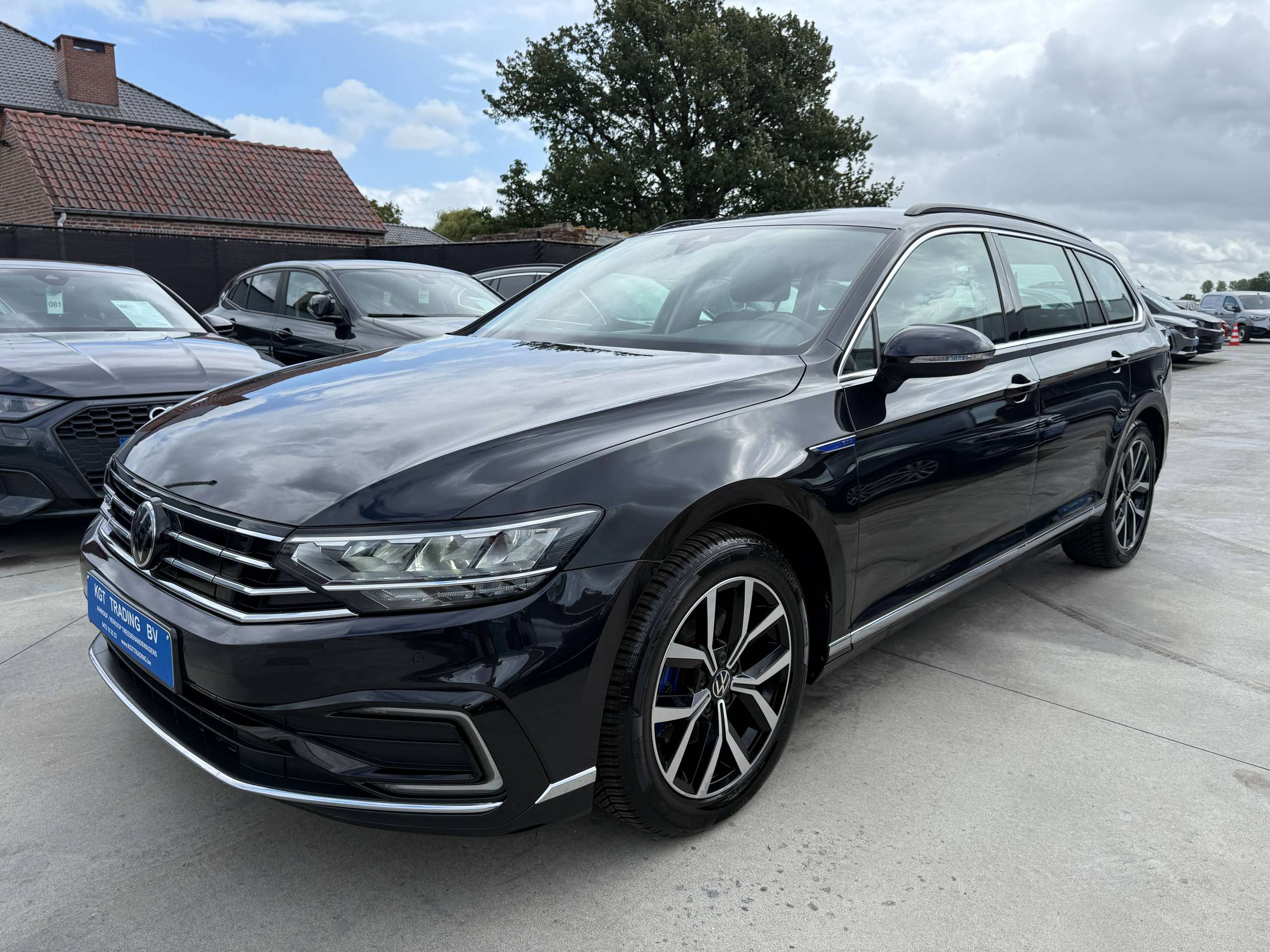 42b260e5-2a2a-4281-bedf-6127946304fb9-volkswagen-passat-variant-gte-1-4tsi-hybride-navigatie-camera-carplay-full-led-pdc-bluetooth.jpg