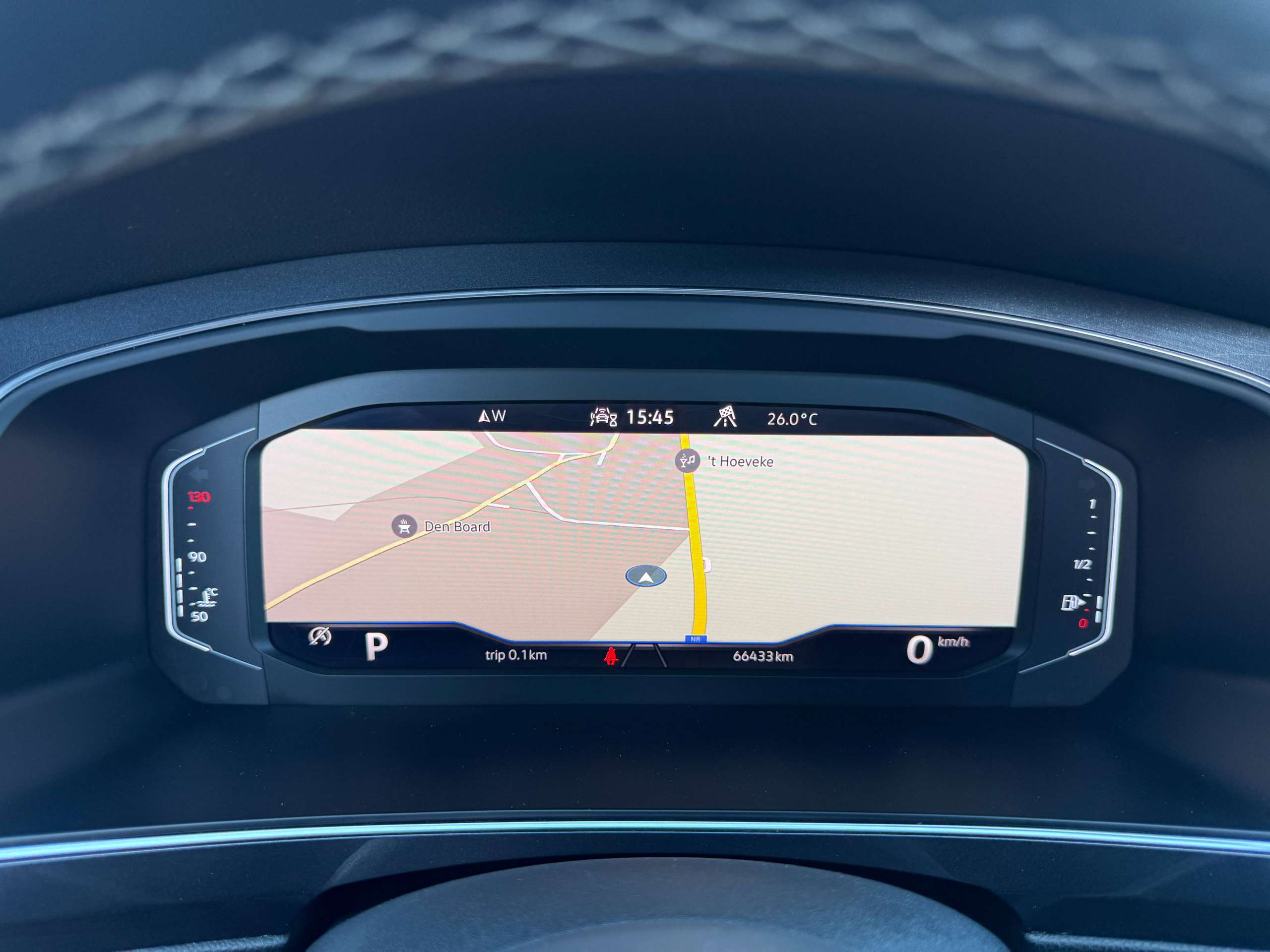 46f09a18-abba-4c36-adaa-2c254d6b950a20-volkswagen-tiguan-allspace-2-0-tdi-7-zit-automaat-r-line-navi-full-led-virtual-opendak-leder-camera.jpg
