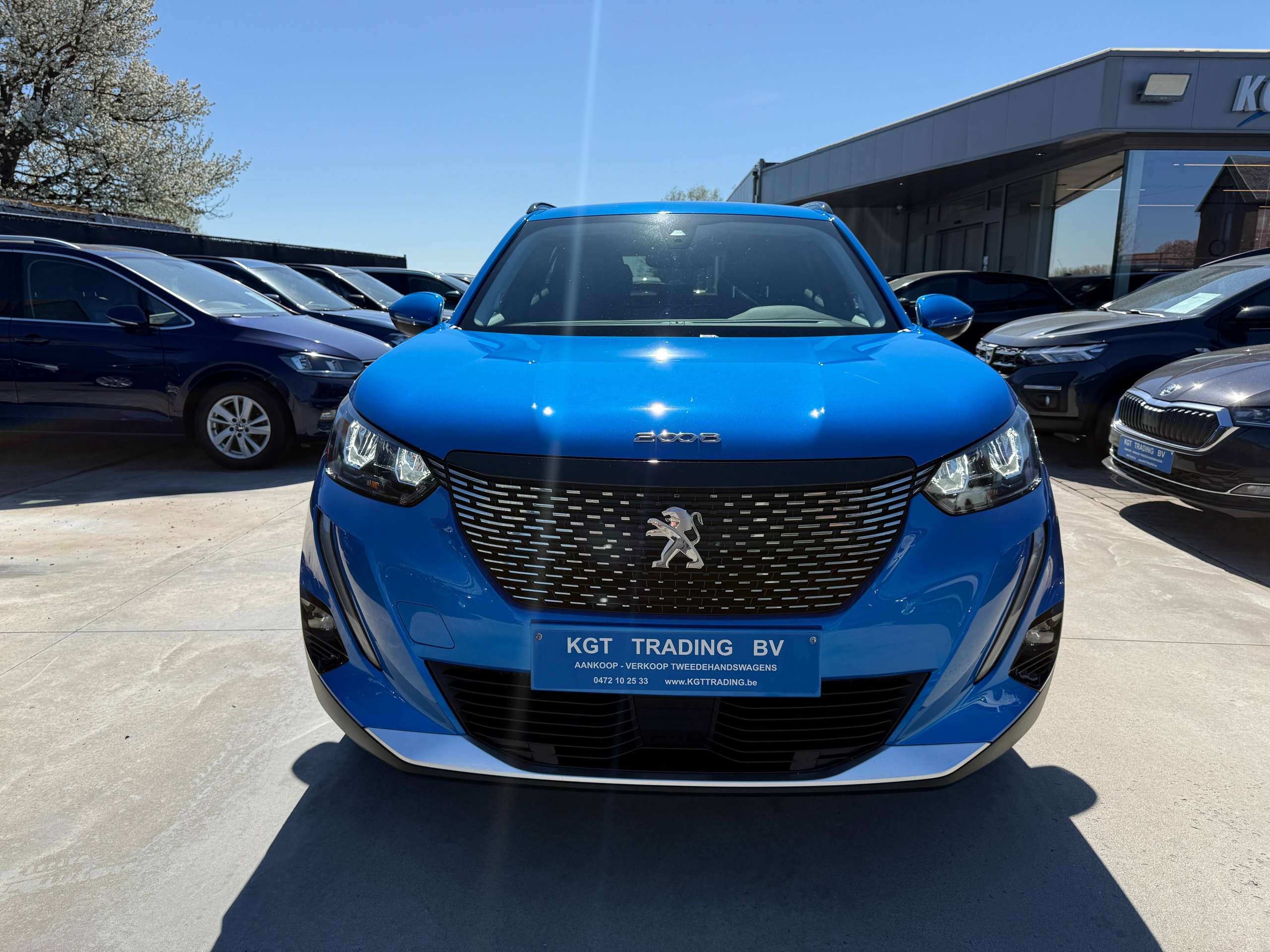 491c2534-3f11-4010-8d8e-810e46cfec9a2-peugeot-2008-1-2i-allure-navigatie-full-led-zwart-leder-carplay-dab.jpg