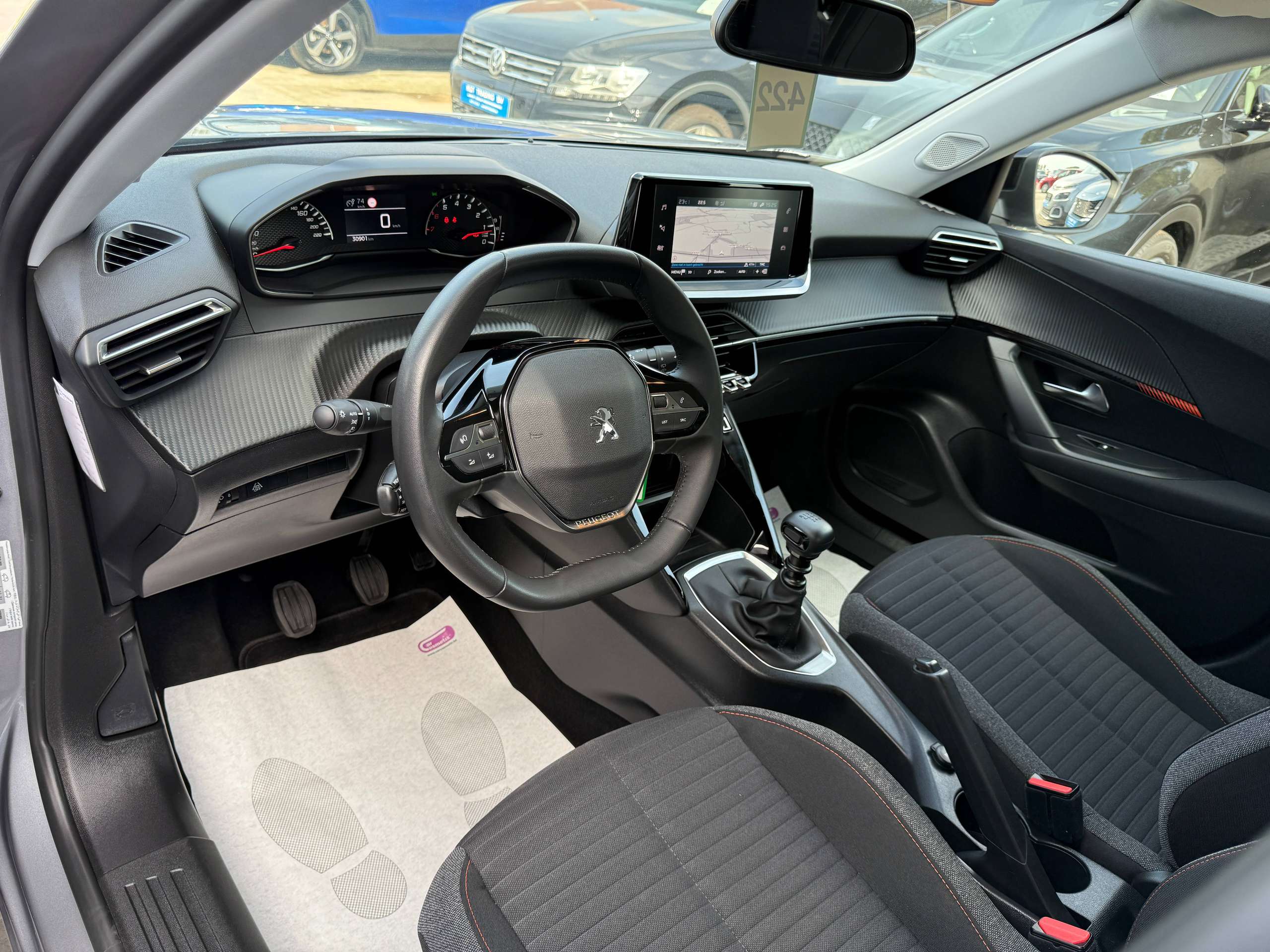 4e451752-b139-4437-b574-6a2dd0b738d313-peugeot-2008-1-2i-navigatie-camera-carplay-bluetooth-dab-pdc-carpass.jpg