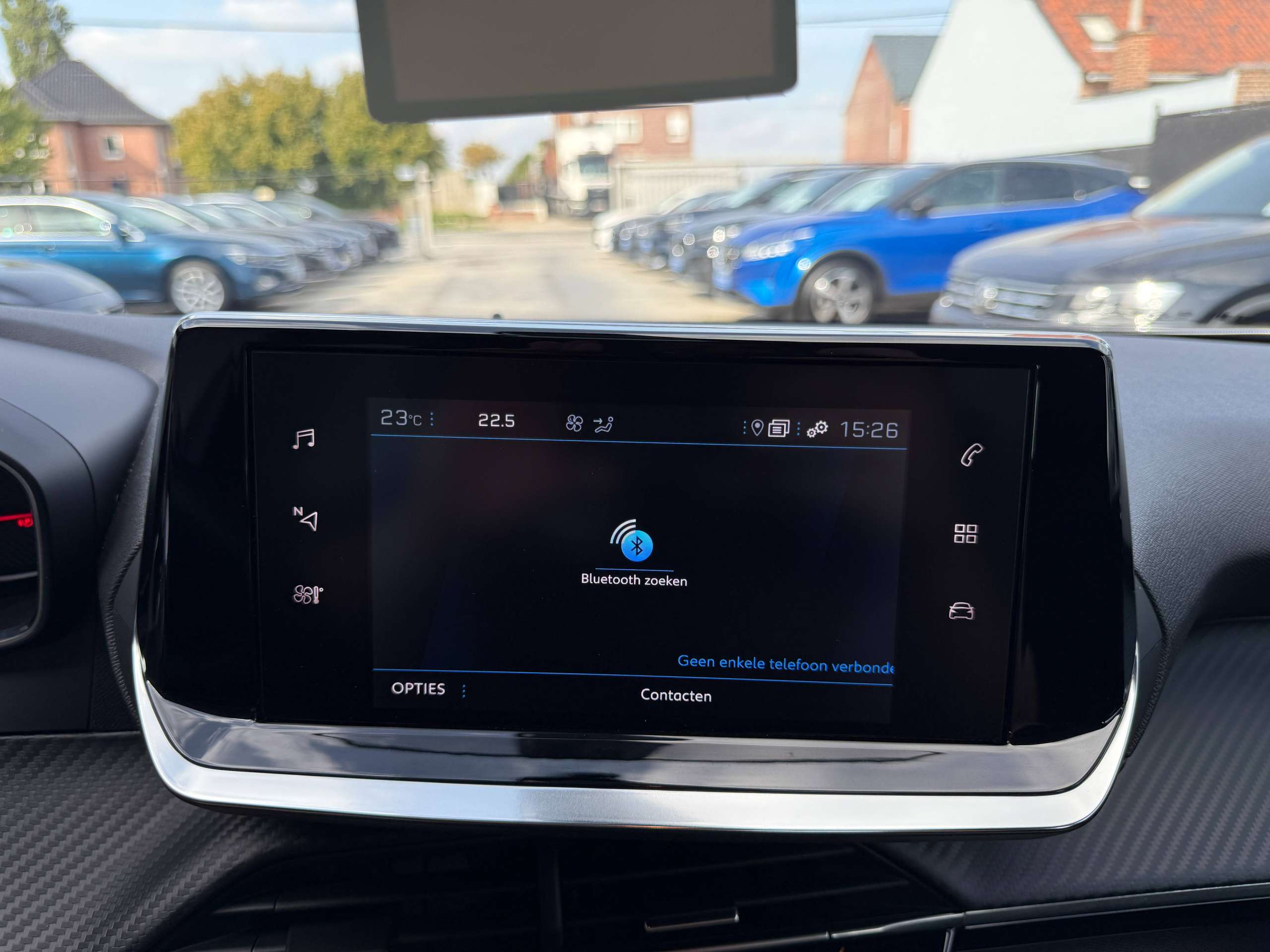 4e451752-b139-4437-b574-6a2dd0b738d322-peugeot-2008-1-2i-navigatie-camera-carplay-bluetooth-dab-pdc-carpass.jpg