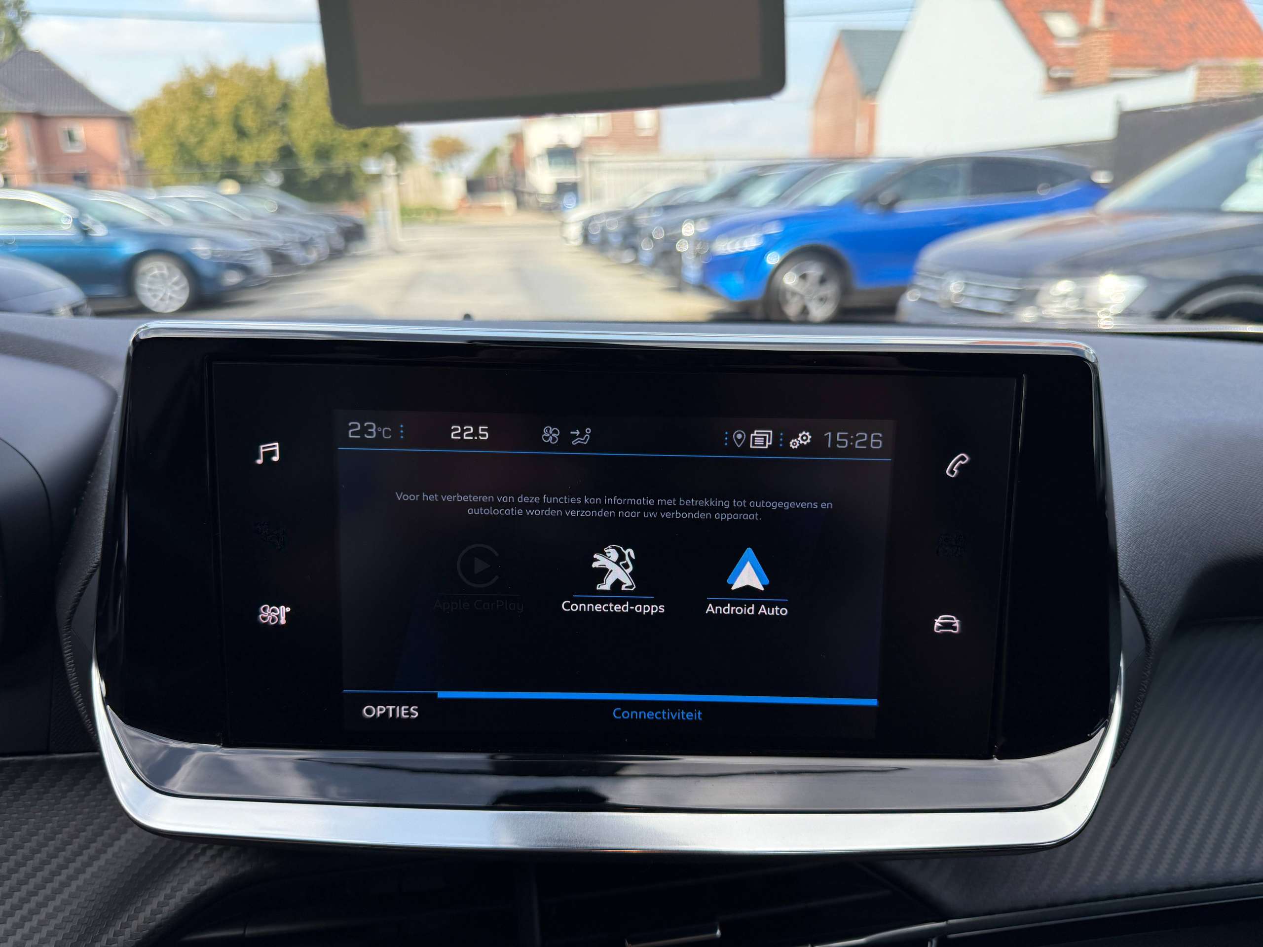 4e451752-b139-4437-b574-6a2dd0b738d323-peugeot-2008-1-2i-navigatie-camera-carplay-bluetooth-dab-pdc-carpass.jpg