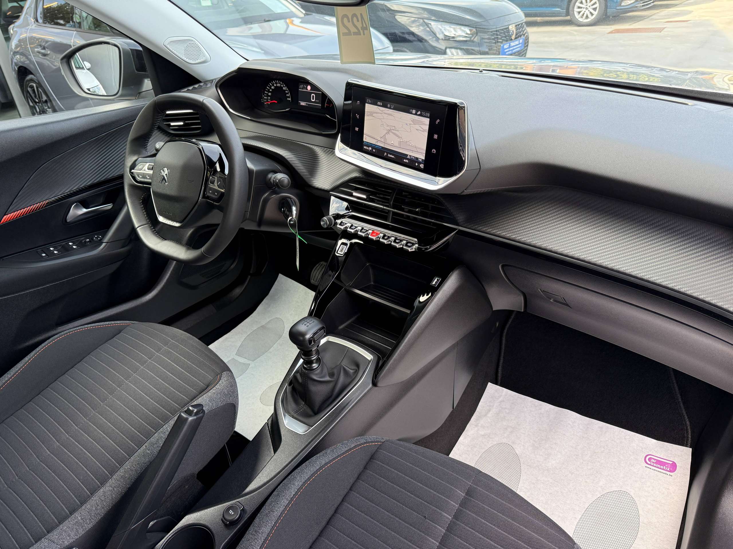 4e451752-b139-4437-b574-6a2dd0b738d329-peugeot-2008-1-2i-navigatie-camera-carplay-bluetooth-dab-pdc-carpass.jpg