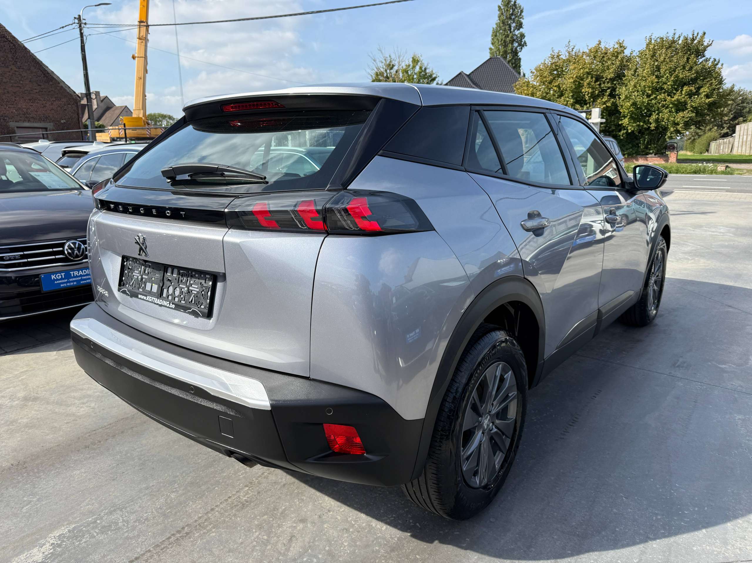 4e451752-b139-4437-b574-6a2dd0b738d35-peugeot-2008-1-2i-navigatie-camera-carplay-bluetooth-dab-pdc-carpass.jpg
