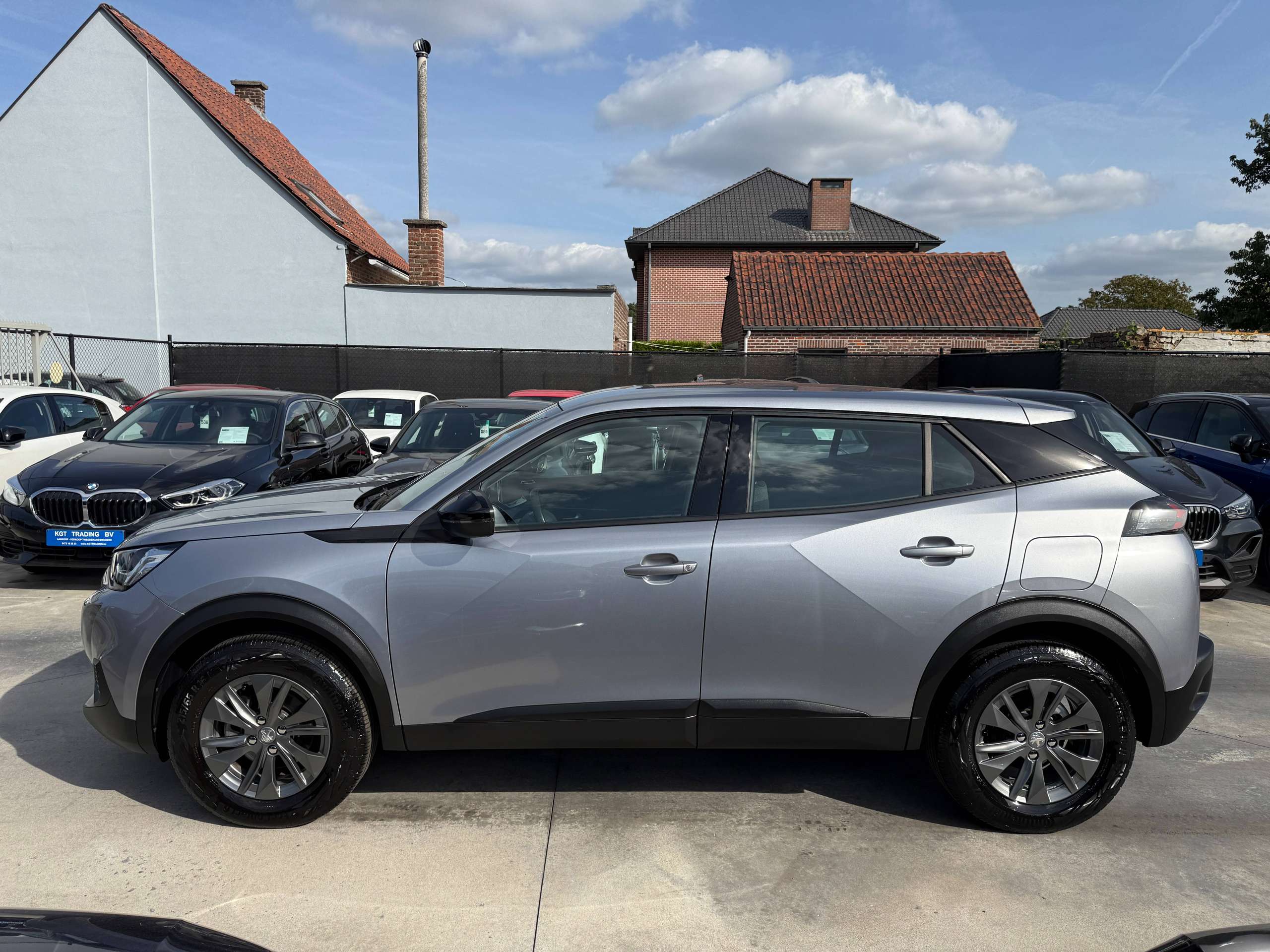 4e451752-b139-4437-b574-6a2dd0b738d38-peugeot-2008-1-2i-navigatie-camera-carplay-bluetooth-dab-pdc-carpass.jpg