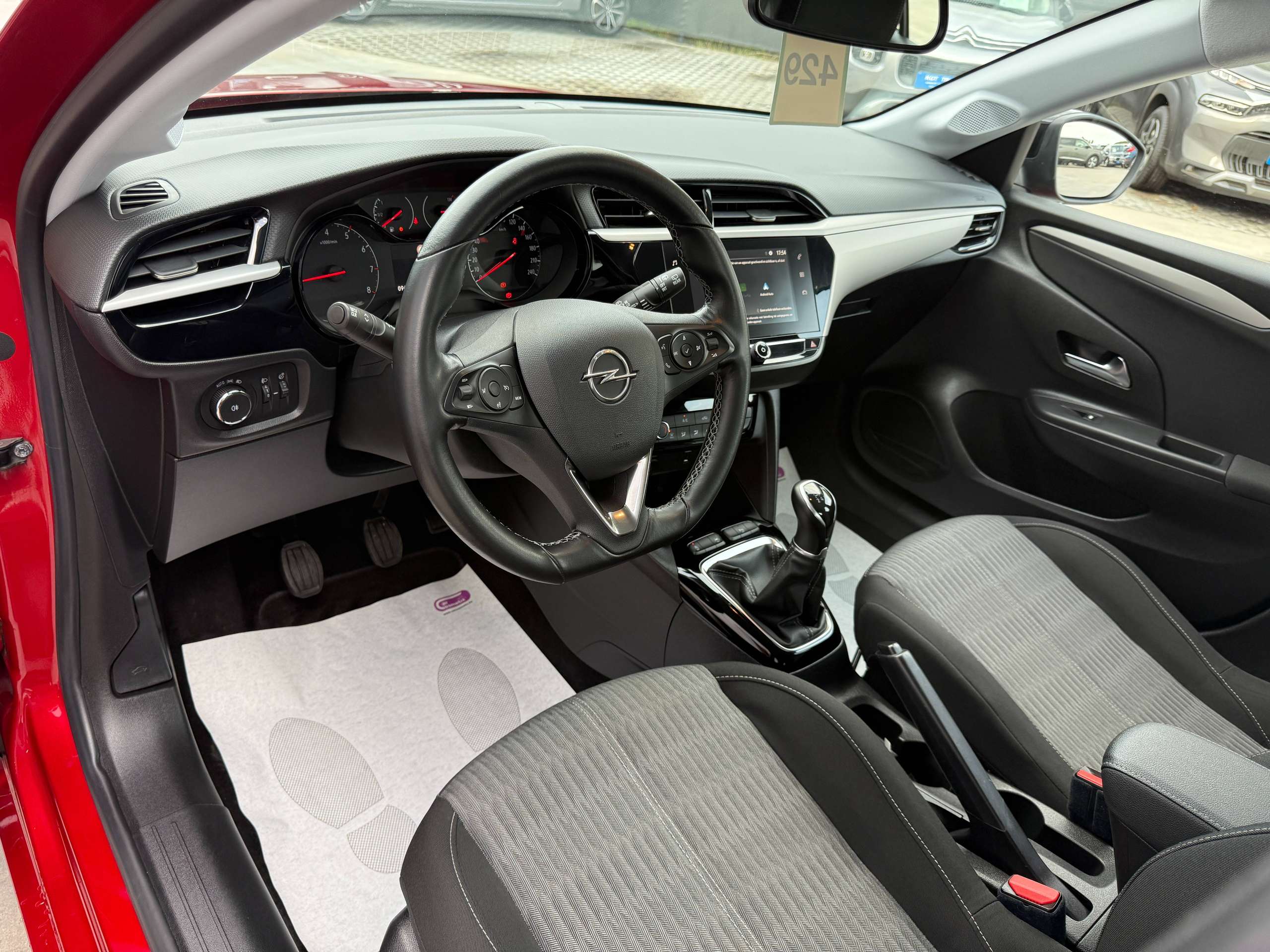 5188e1df-aba5-4c1d-8823-9791ff7136e213-opel-corsa-1-2i-5-deurs-camera-carplay-pdc-alu-dab-bluetooth.jpg