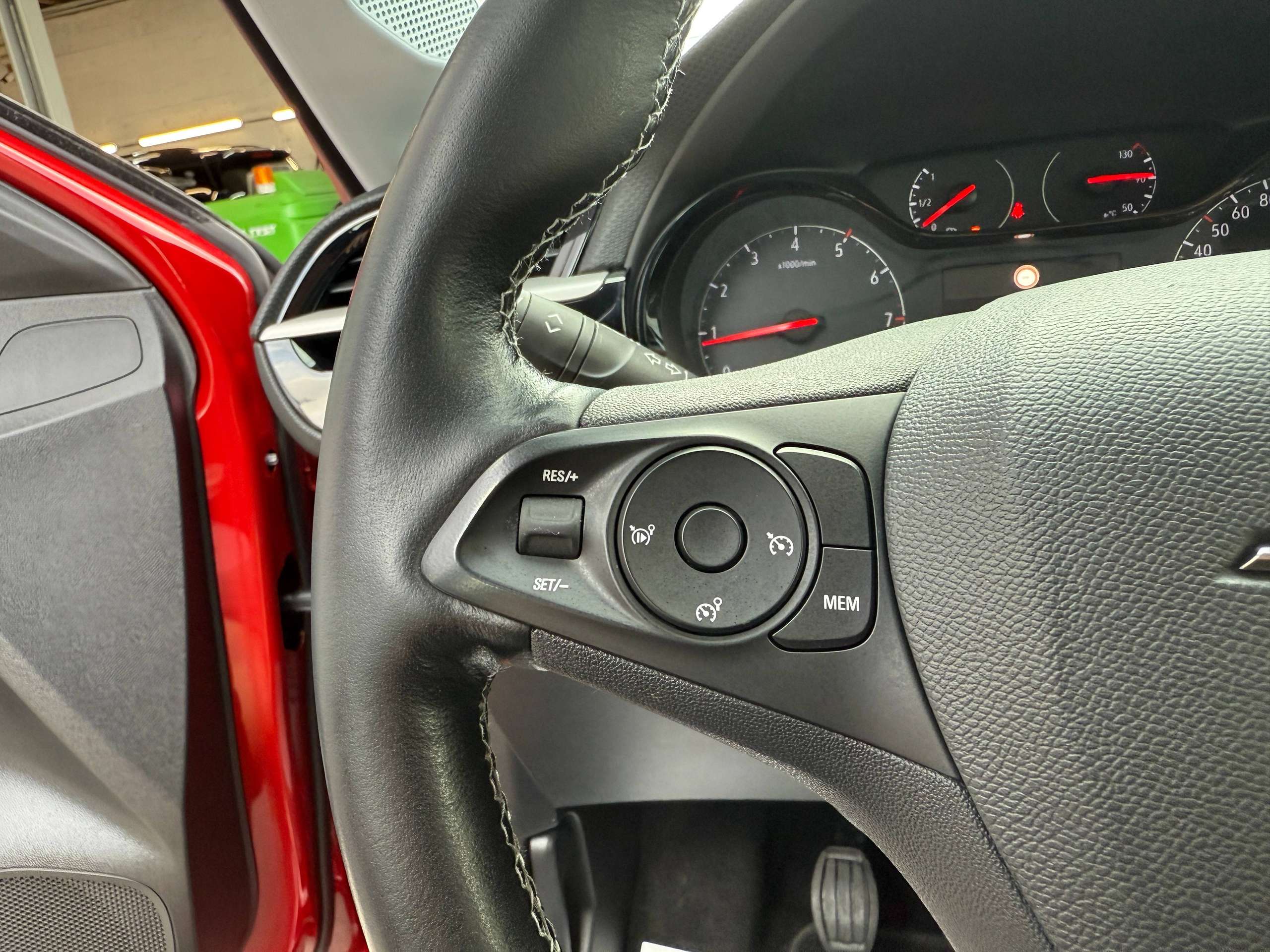 5188e1df-aba5-4c1d-8823-9791ff7136e217-opel-corsa-1-2i-5-deurs-camera-carplay-pdc-alu-dab-bluetooth.jpg
