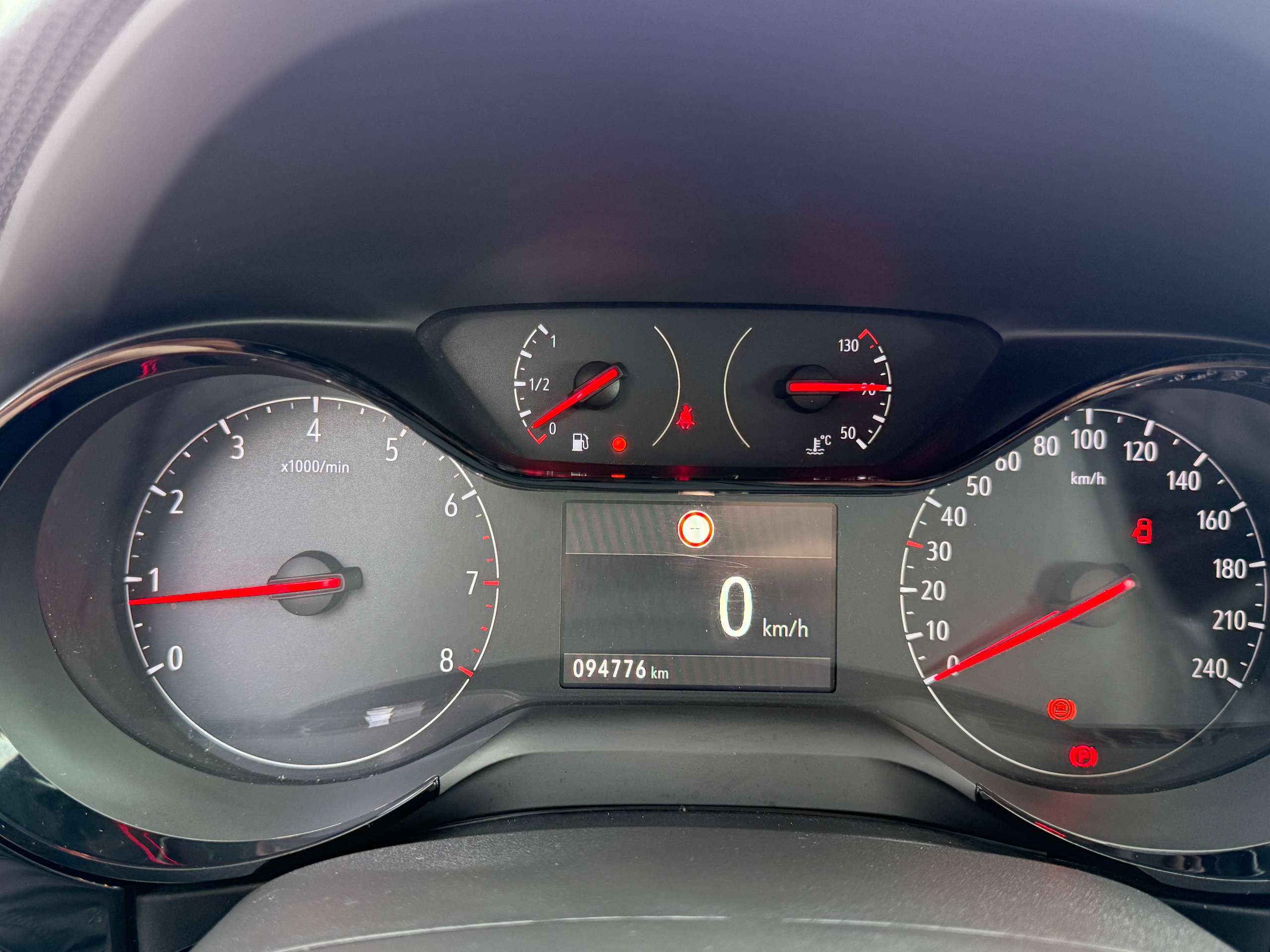 5188e1df-aba5-4c1d-8823-9791ff7136e219-opel-corsa-1-2i-5-deurs-camera-carplay-pdc-alu-dab-bluetooth.jpg