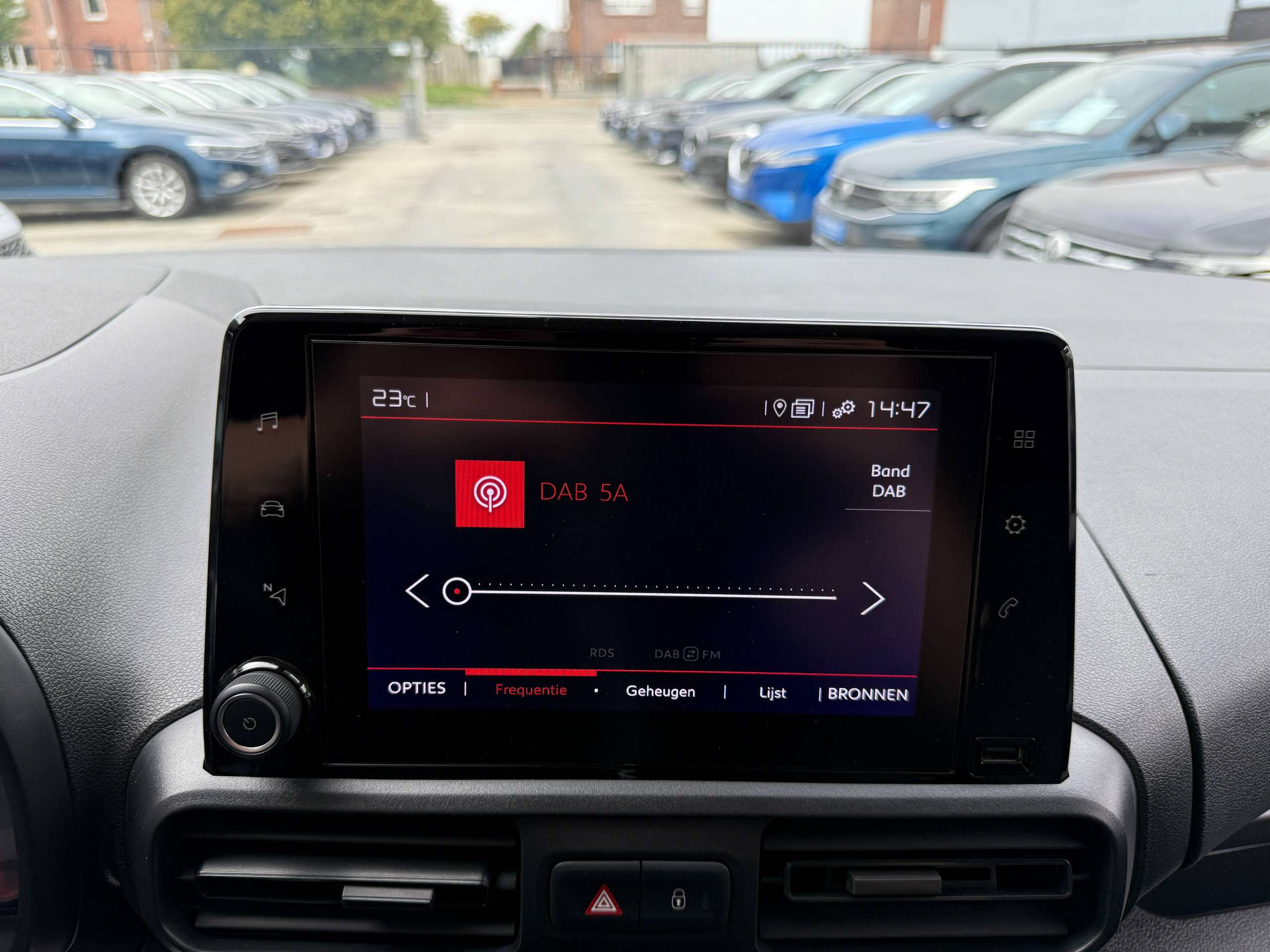 602b4858-4eab-4efa-85a7-10ed8f29c9fc23-citroen-berlingo-1-5-bluehdi-xl-l2-102pk-3-zit-dak-rek-navigatie-camera-carplay-pdc-dab-airco.jpg