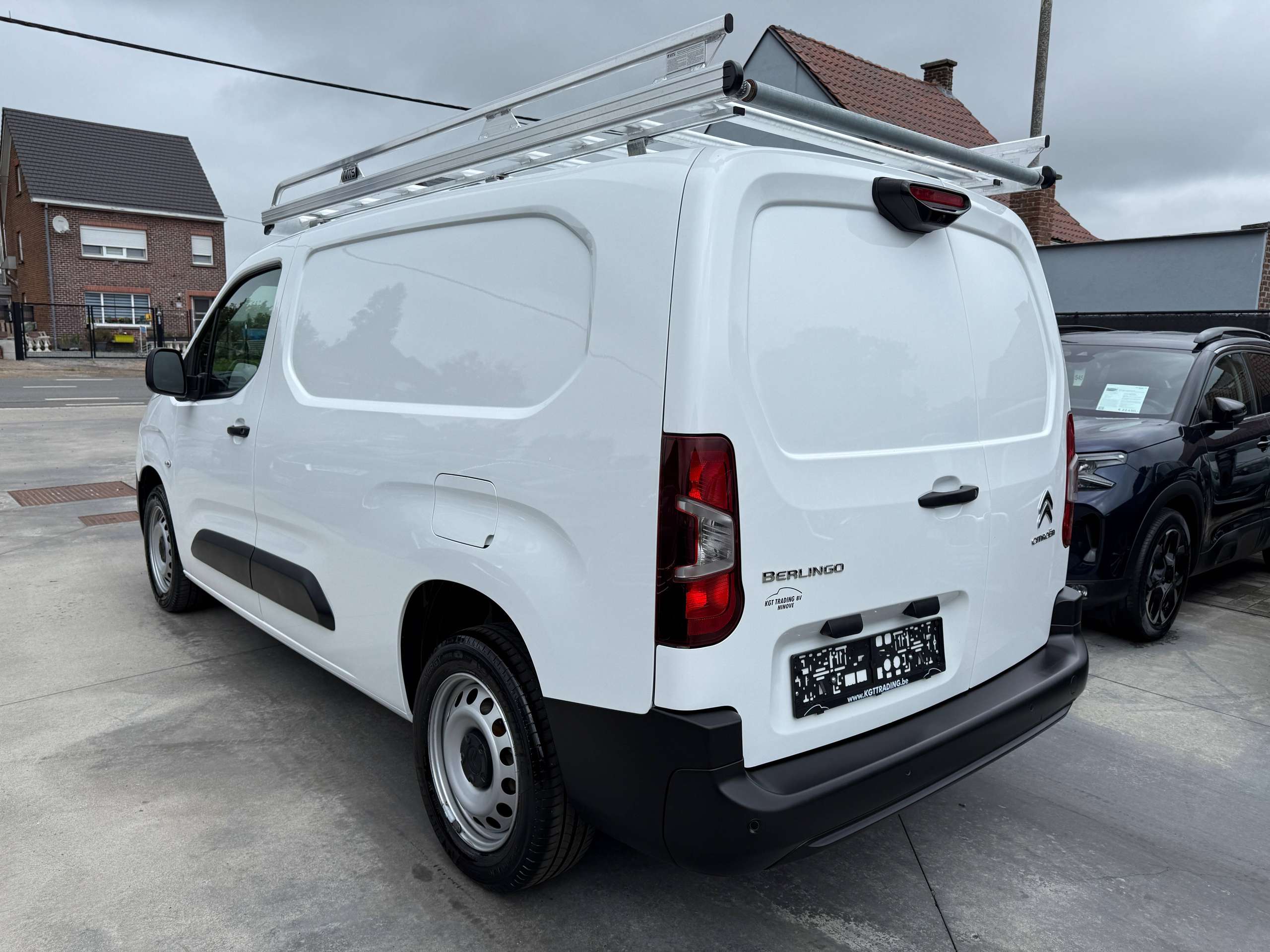 602b4858-4eab-4efa-85a7-10ed8f29c9fc7-citroen-berlingo-1-5-bluehdi-xl-l2-102pk-3-zit-dak-rek-navigatie-camera-carplay-pdc-dab-airco.jpg