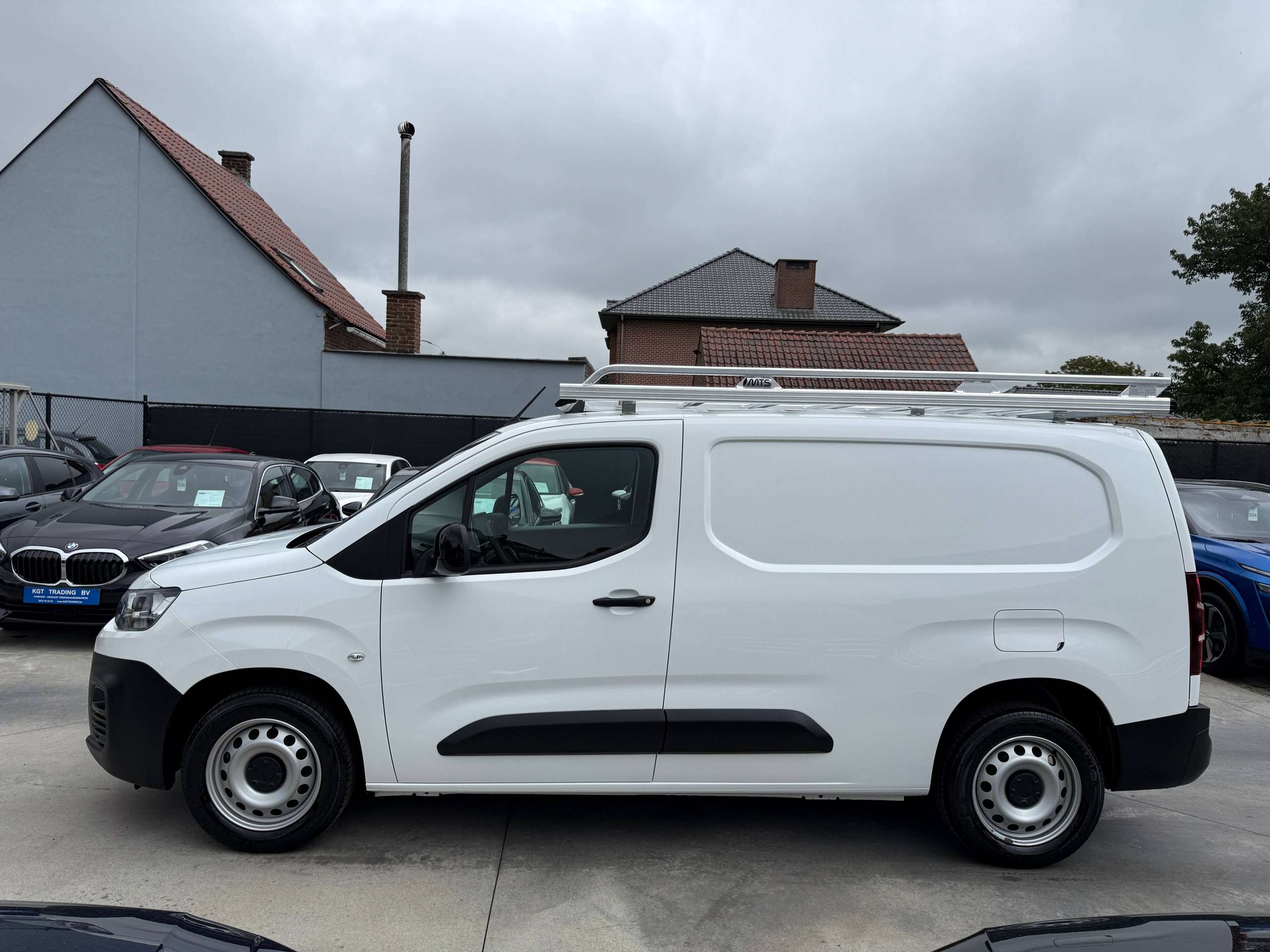 602b4858-4eab-4efa-85a7-10ed8f29c9fc8-citroen-berlingo-1-5-bluehdi-xl-l2-102pk-3-zit-dak-rek-navigatie-camera-carplay-pdc-dab-airco.jpg