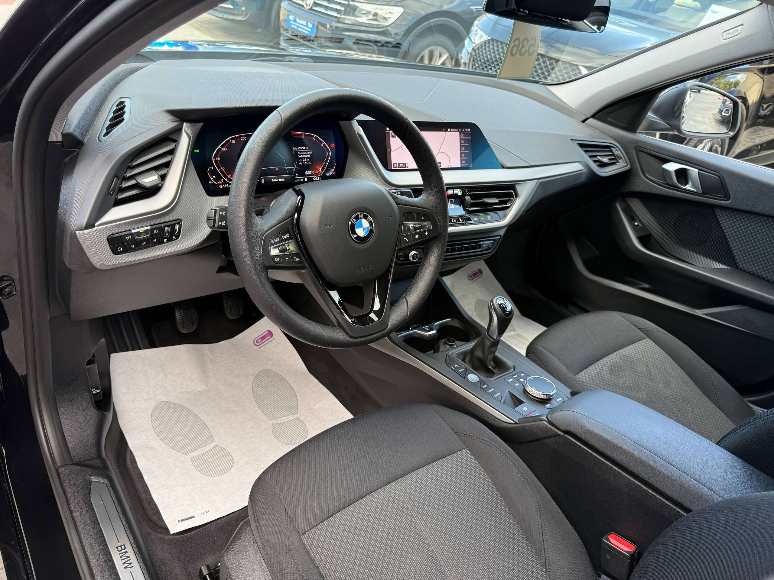 605959af-004d-49e8-9836-7605a8f1698e14-bmw-116-i-full-led-navigatie-virtual-carplay-dab-bluetooth-pdc-alu.jpg