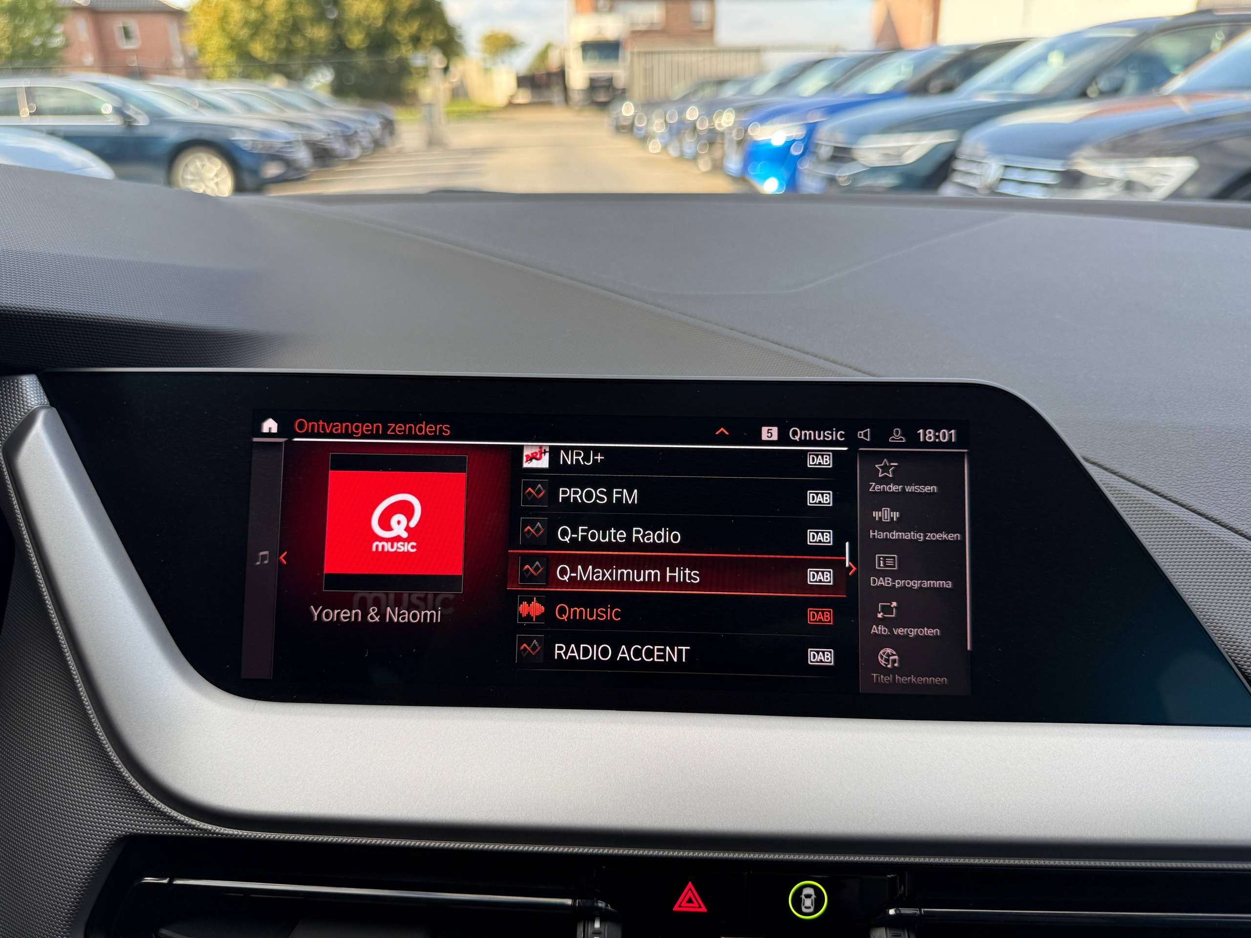 605959af-004d-49e8-9836-7605a8f1698e24-bmw-116-i-full-led-navigatie-virtual-carplay-dab-bluetooth-pdc-alu.jpg