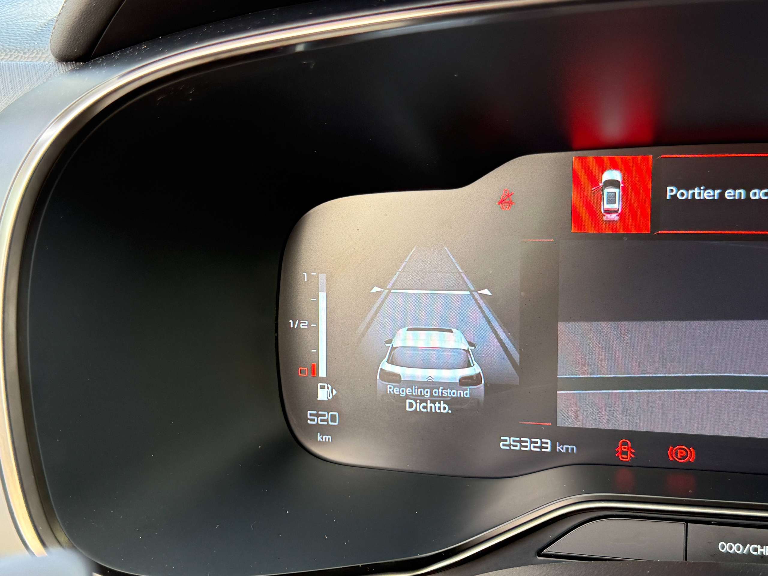 61f54d0c-9396-4ba9-afab-06b00c80d20020-citroen-c5-aircross-1-2i-145pk-hybrid-max-automaat-navigatie-leder-camera-carplay-full-led-dode-hoek.jpg
