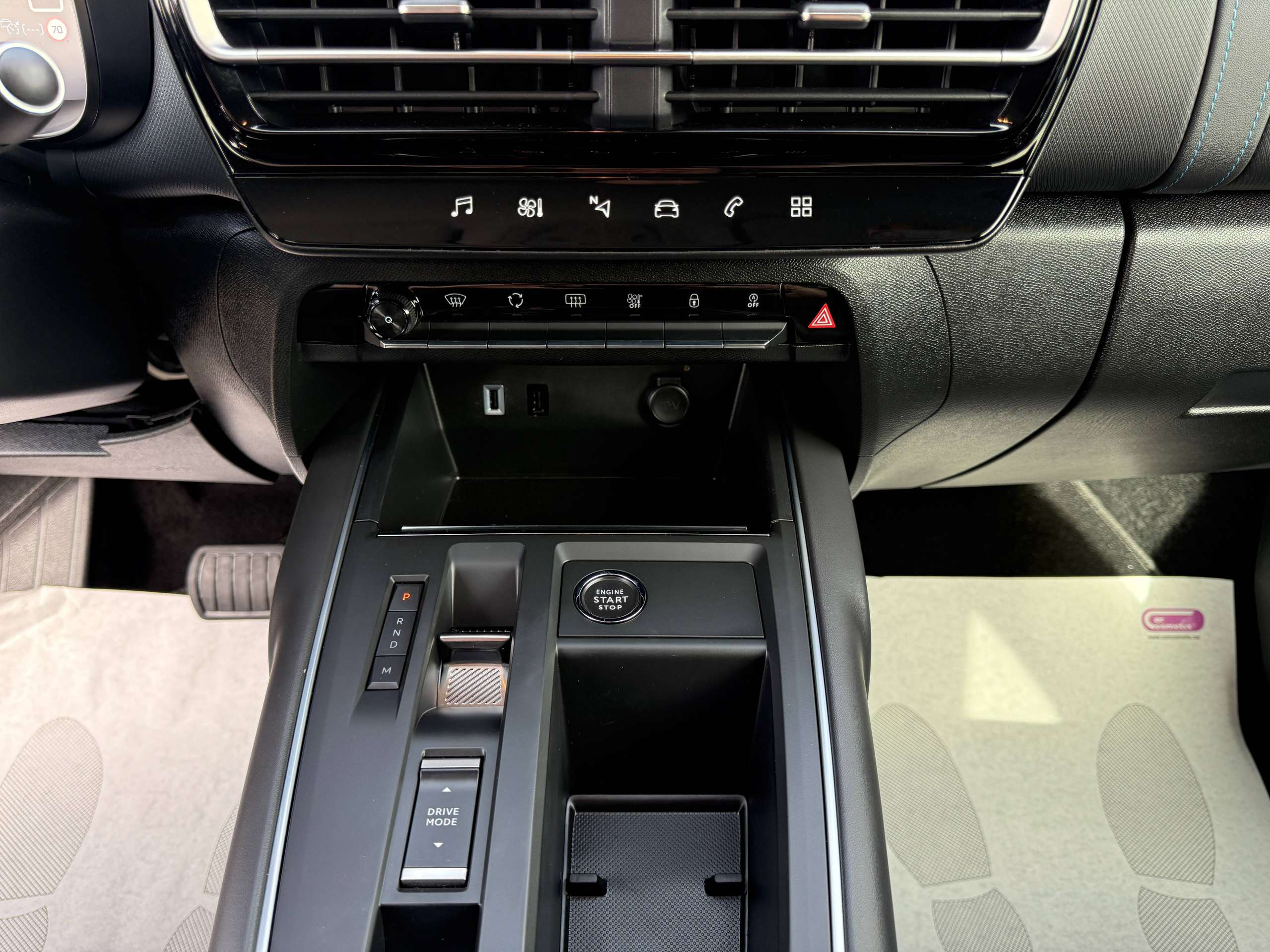 61f54d0c-9396-4ba9-afab-06b00c80d20022-citroen-c5-aircross-1-2i-145pk-hybrid-max-automaat-navigatie-leder-camera-carplay-full-led-dode-hoek.jpg