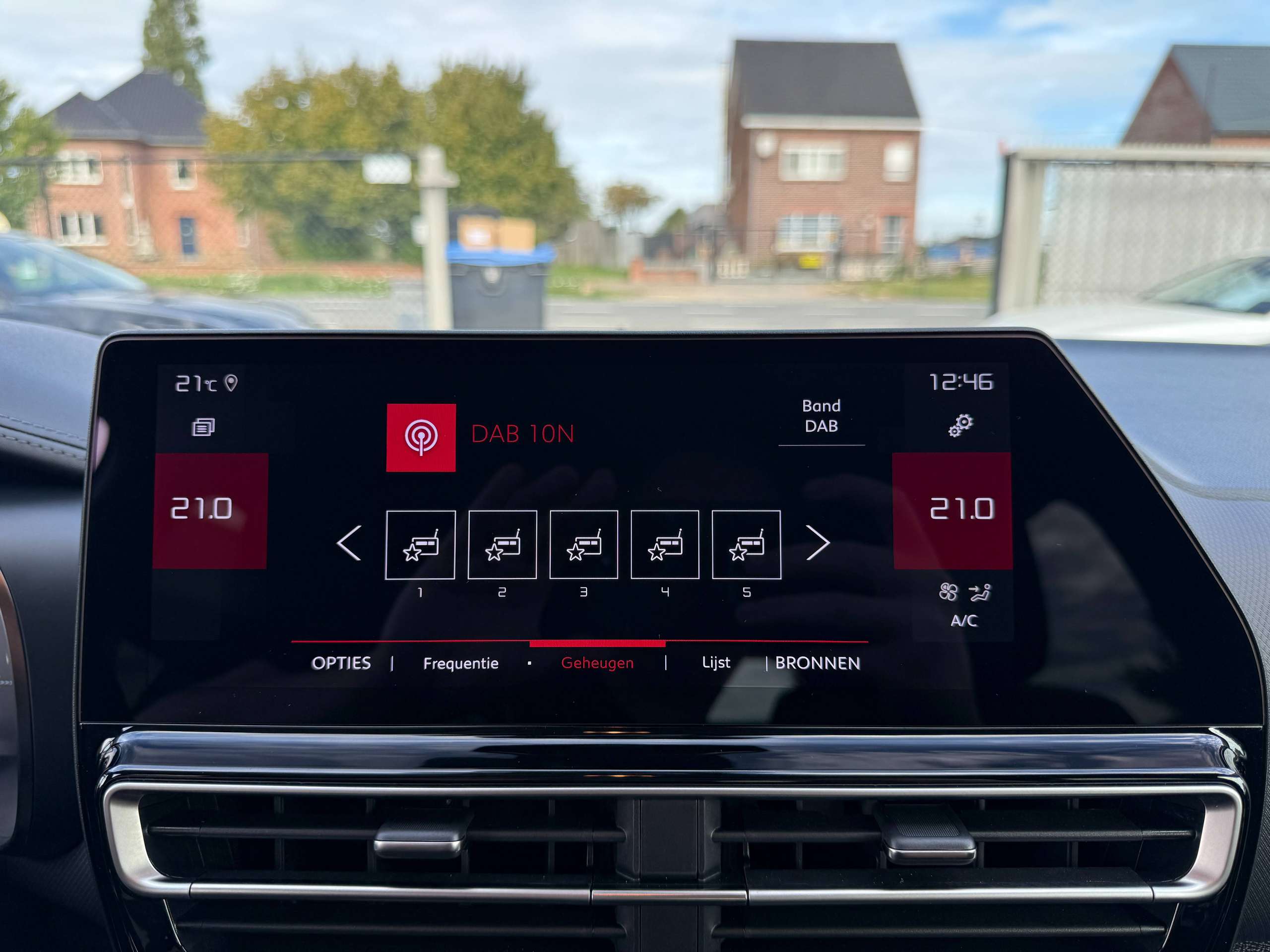 61f54d0c-9396-4ba9-afab-06b00c80d20028-citroen-c5-aircross-1-2i-145pk-hybrid-max-automaat-navigatie-leder-camera-carplay-full-led-dode-hoek.jpg