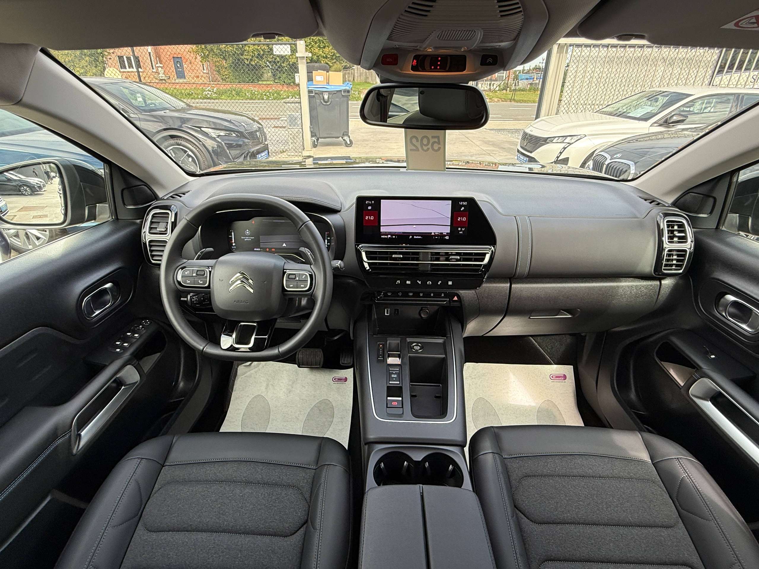 61f54d0c-9396-4ba9-afab-06b00c80d20037-citroen-c5-aircross-1-2i-145pk-hybrid-max-automaat-navigatie-leder-camera-carplay-full-led-dode-hoek.jpg