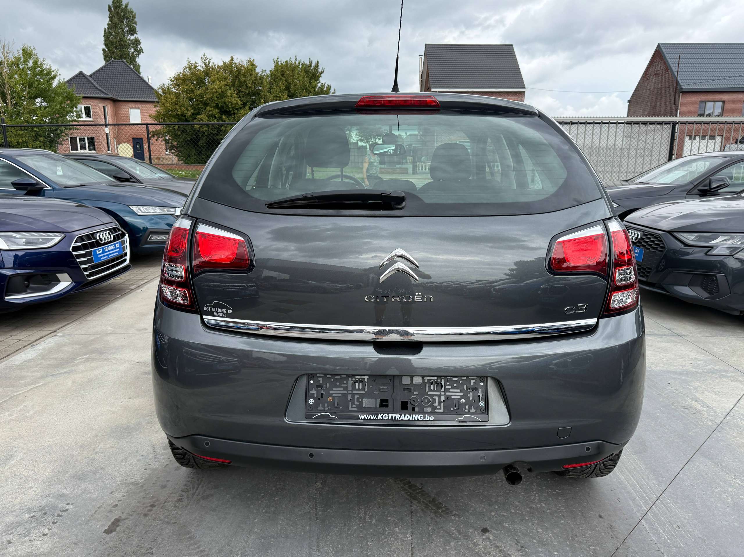 63cd3a9e-371a-4527-bfb3-03fcb486a71c6-citroen-c3-1-2i-82pk-exclusive-bluetooth-parkeersensoren-airco-alu-panoramische-ruit.jpg