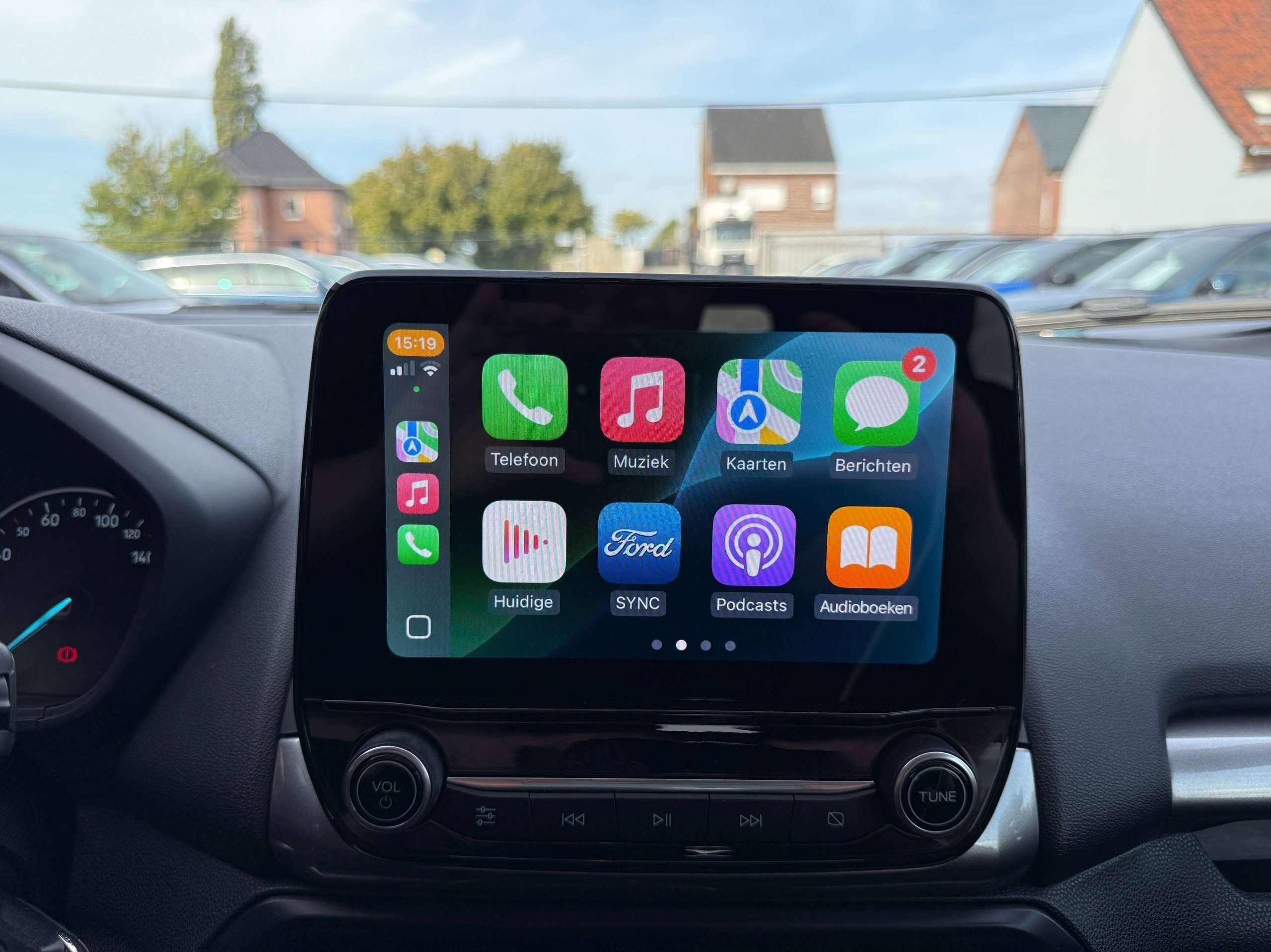 659079de-73a9-4e91-b038-2a905f7ecb0822-ford-ecosport-1-0i-125pk-navigatie-carplay-pdc-verwarmde-zetels-led-alu-carpass.jpg