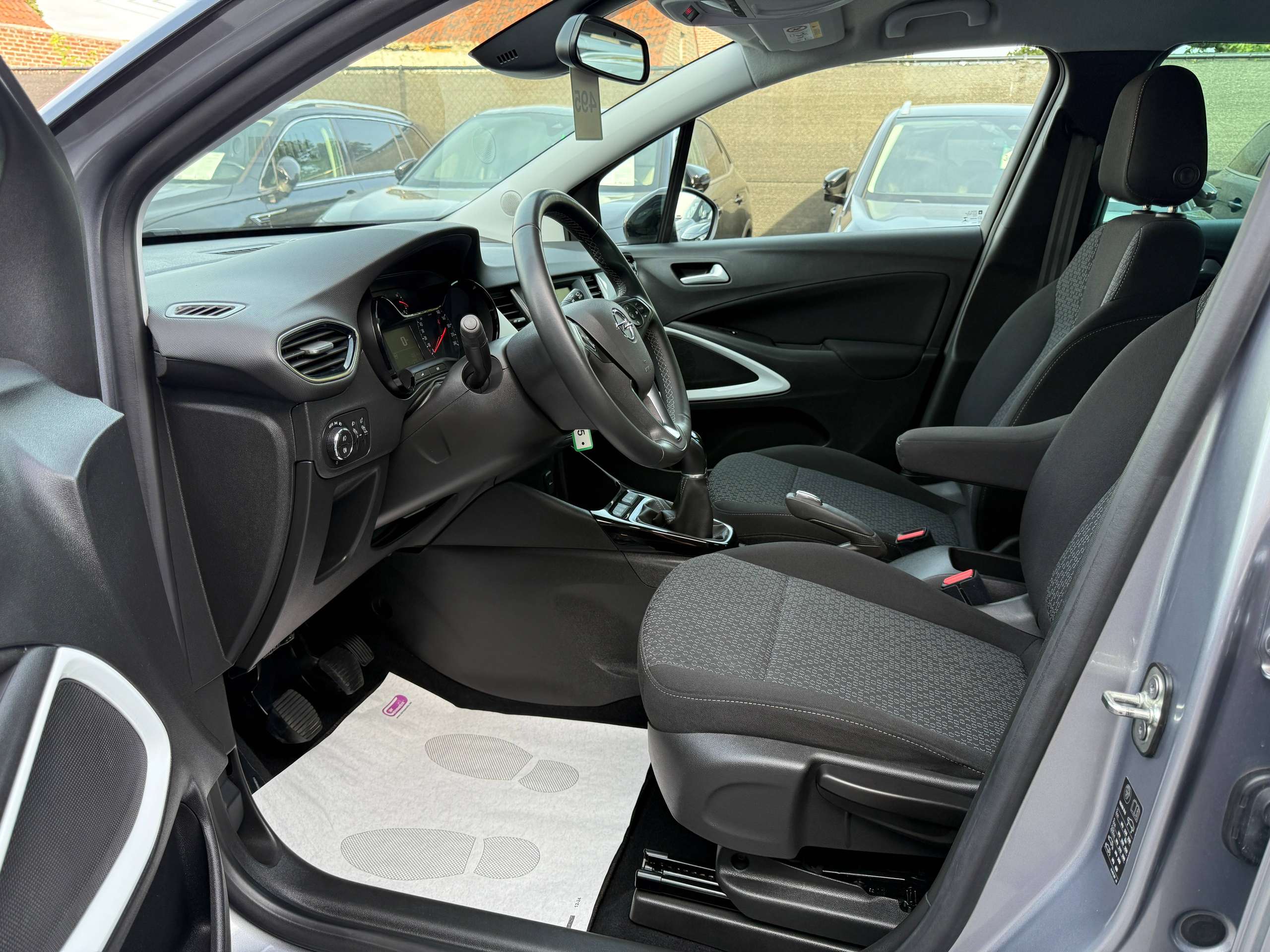 69d21612-0193-4a5d-ae67-df3c0137f17513-opel-crossland-1-2i-facelift-full-led-camera-carplay-pdc-alu-privacyglas.jpg