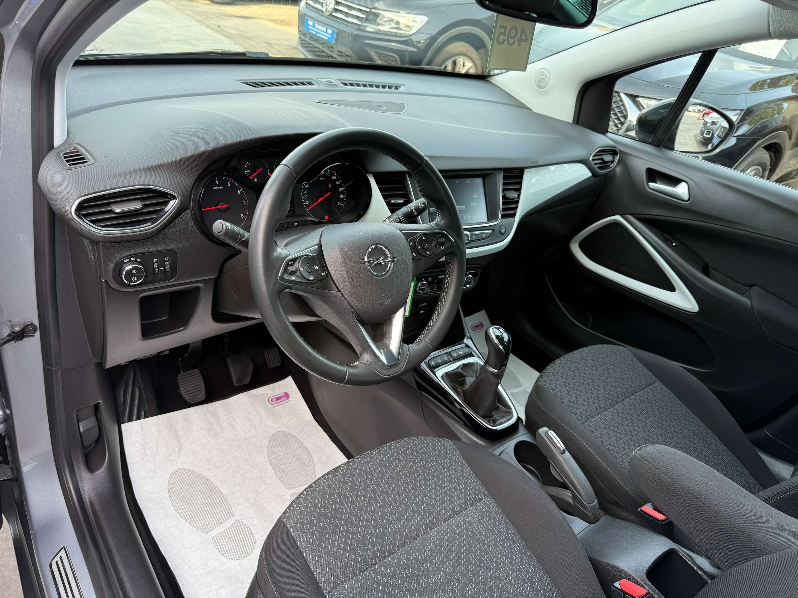 69d21612-0193-4a5d-ae67-df3c0137f17514-opel-crossland-1-2i-facelift-full-led-camera-carplay-pdc-alu-privacyglas.jpg