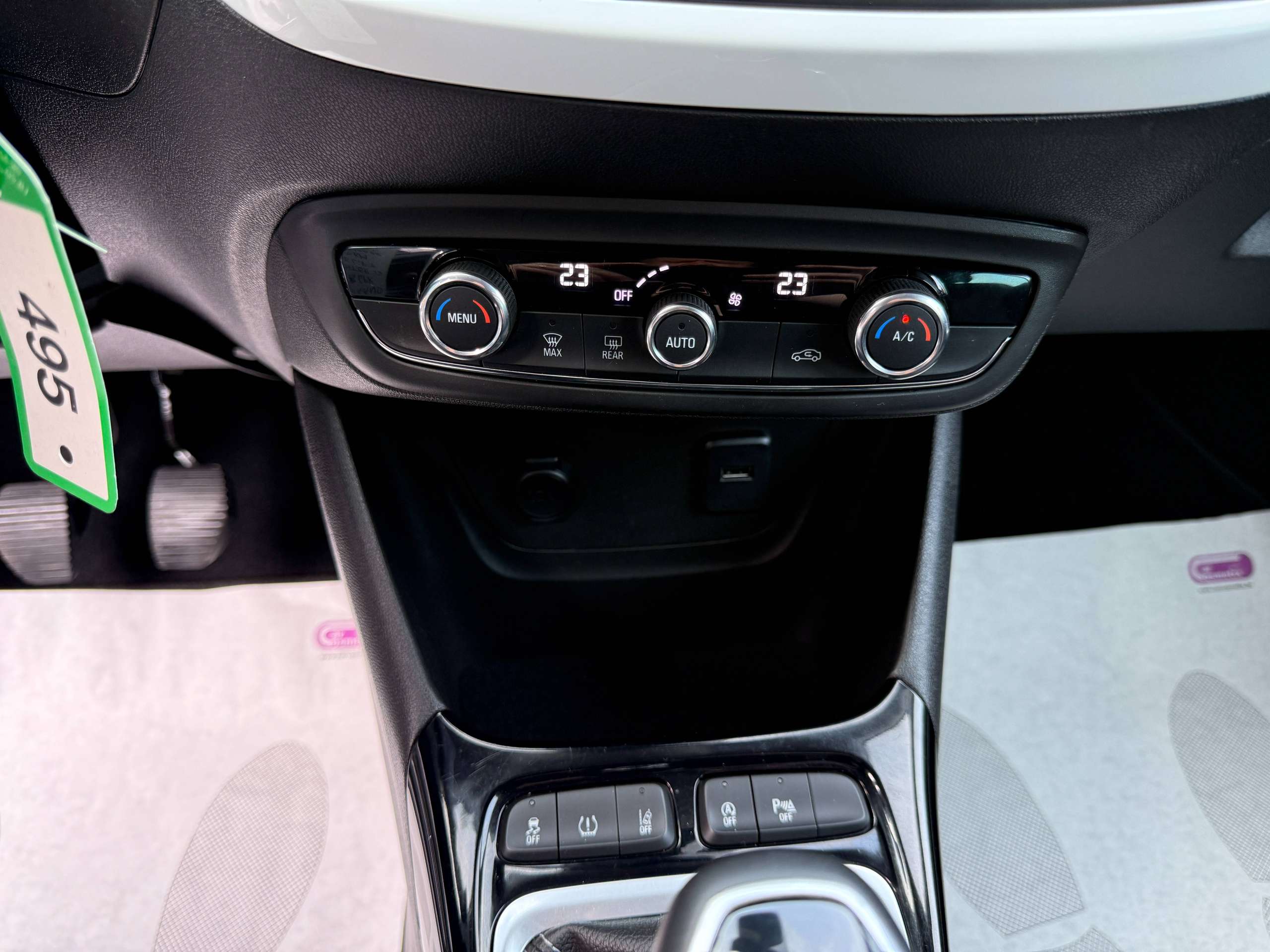 69d21612-0193-4a5d-ae67-df3c0137f17522-opel-crossland-1-2i-facelift-full-led-camera-carplay-pdc-alu-privacyglas.jpg