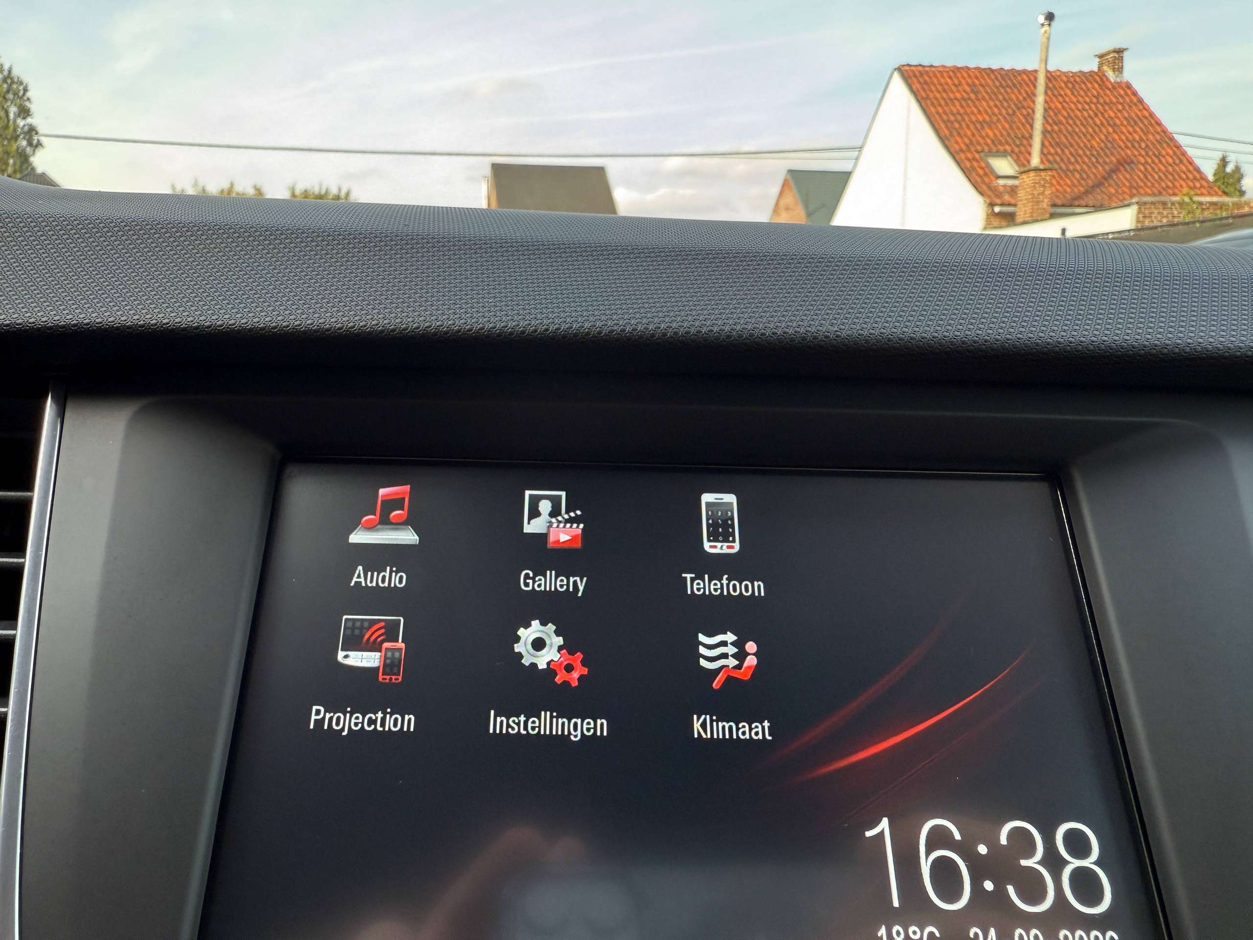 69d21612-0193-4a5d-ae67-df3c0137f17523-opel-crossland-1-2i-facelift-full-led-camera-carplay-pdc-alu-privacyglas.jpg