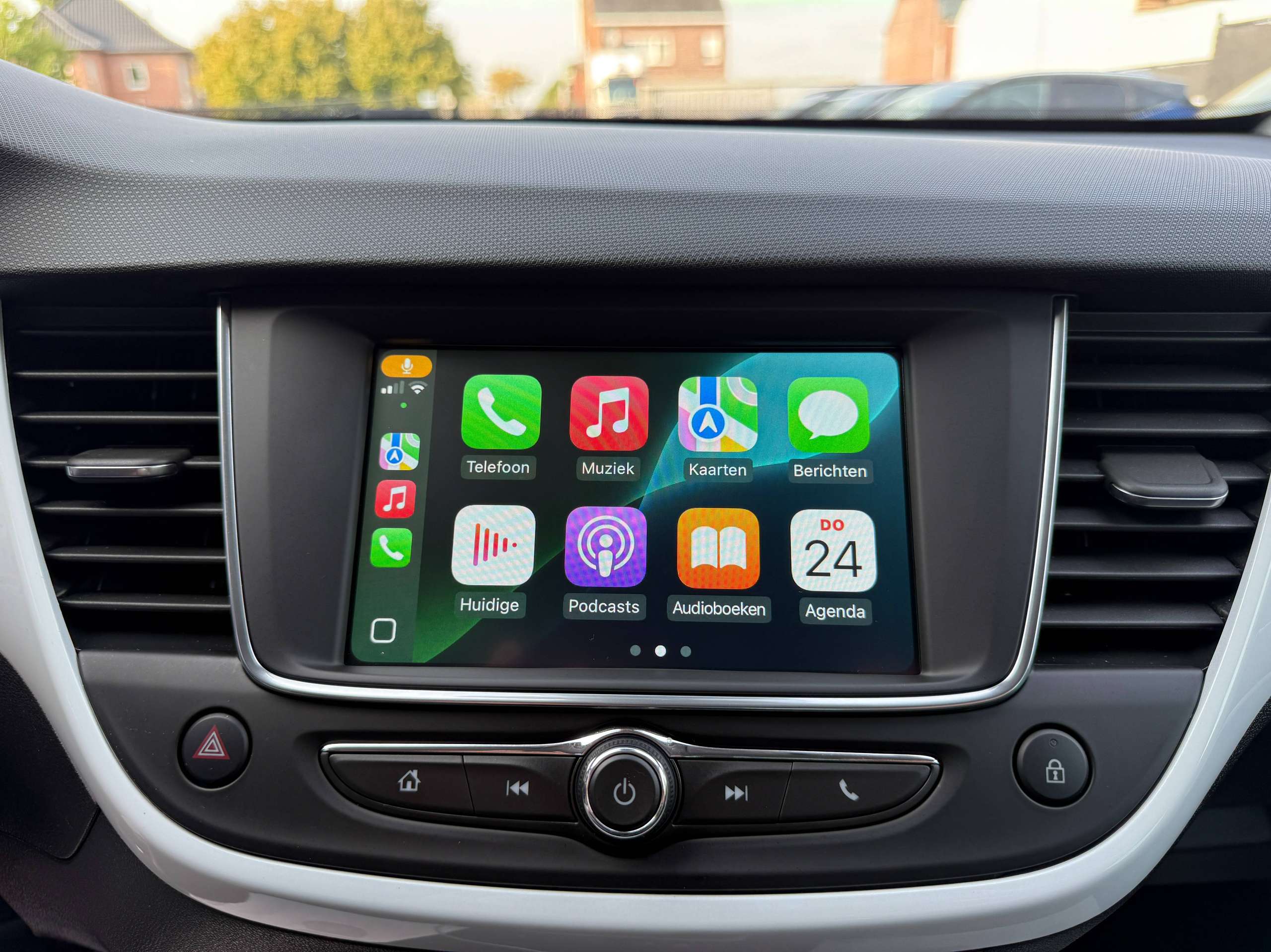 69d21612-0193-4a5d-ae67-df3c0137f17525-opel-crossland-1-2i-facelift-full-led-camera-carplay-pdc-alu-privacyglas.jpg