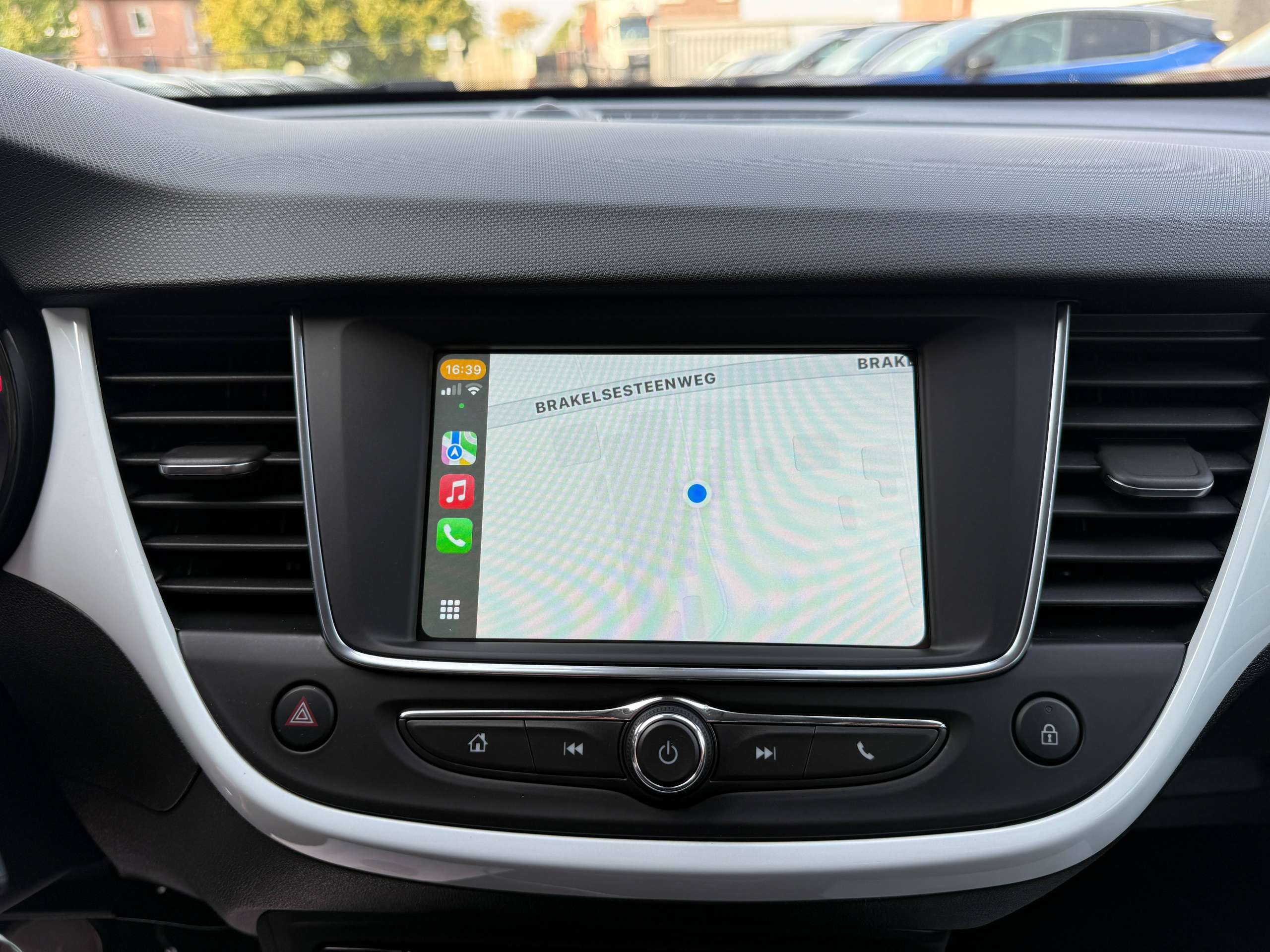69d21612-0193-4a5d-ae67-df3c0137f17526-opel-crossland-1-2i-facelift-full-led-camera-carplay-pdc-alu-privacyglas.jpg