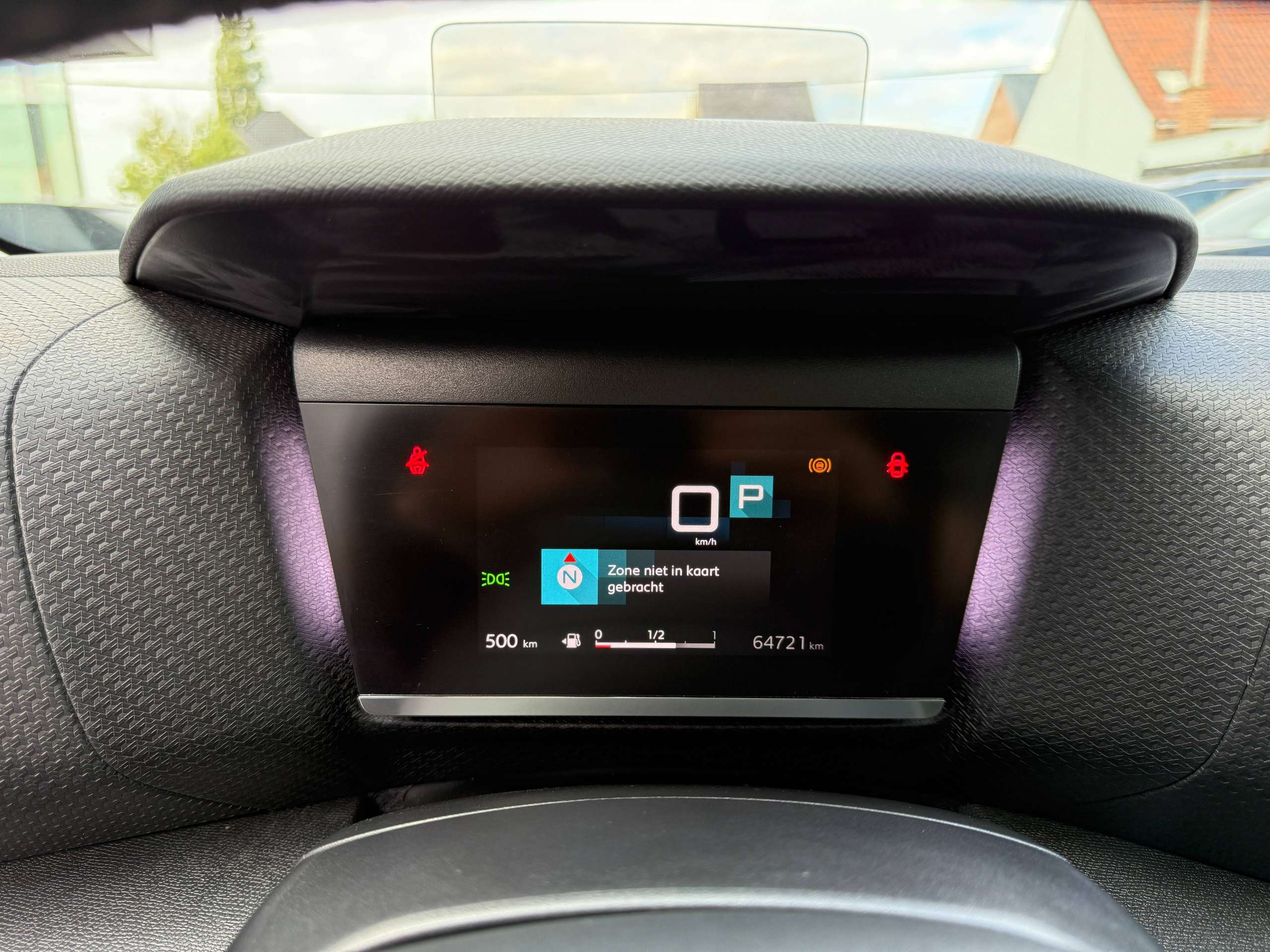 6bb7e85b-42f3-40ef-904b-d202fff1de2621-citroen-c4-1-2i-130pk-5-deurs-automaat-navigatie-leder-360-camera-opendak-head-up-carplay.jpg