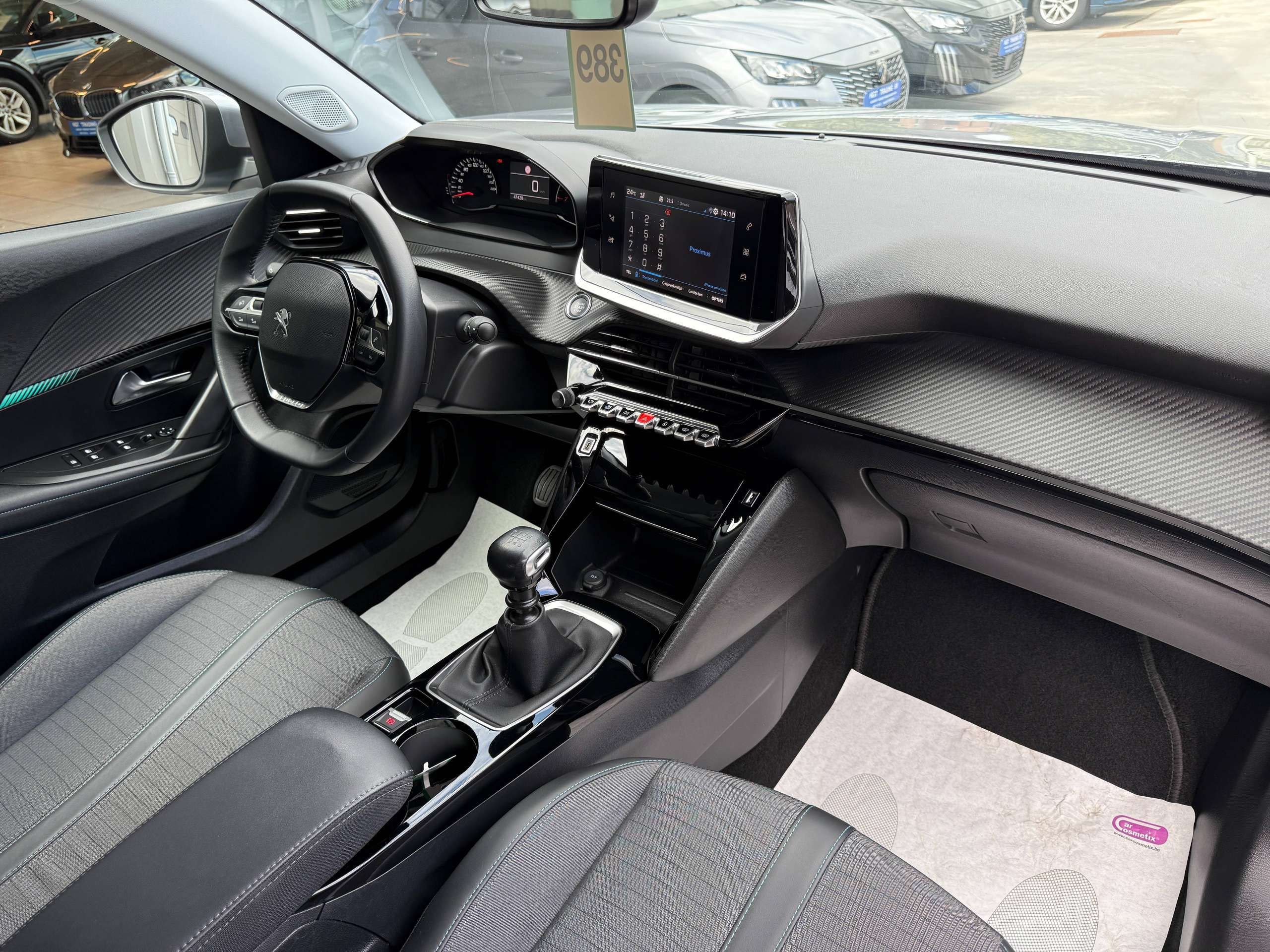 6f0346dc-58e6-4e45-852e-6029b1bae06729-peugeot-2008-1-2i-allure-full-led-zwart-leder-carplay-dab-trekhaak-alu-carpass.jpg