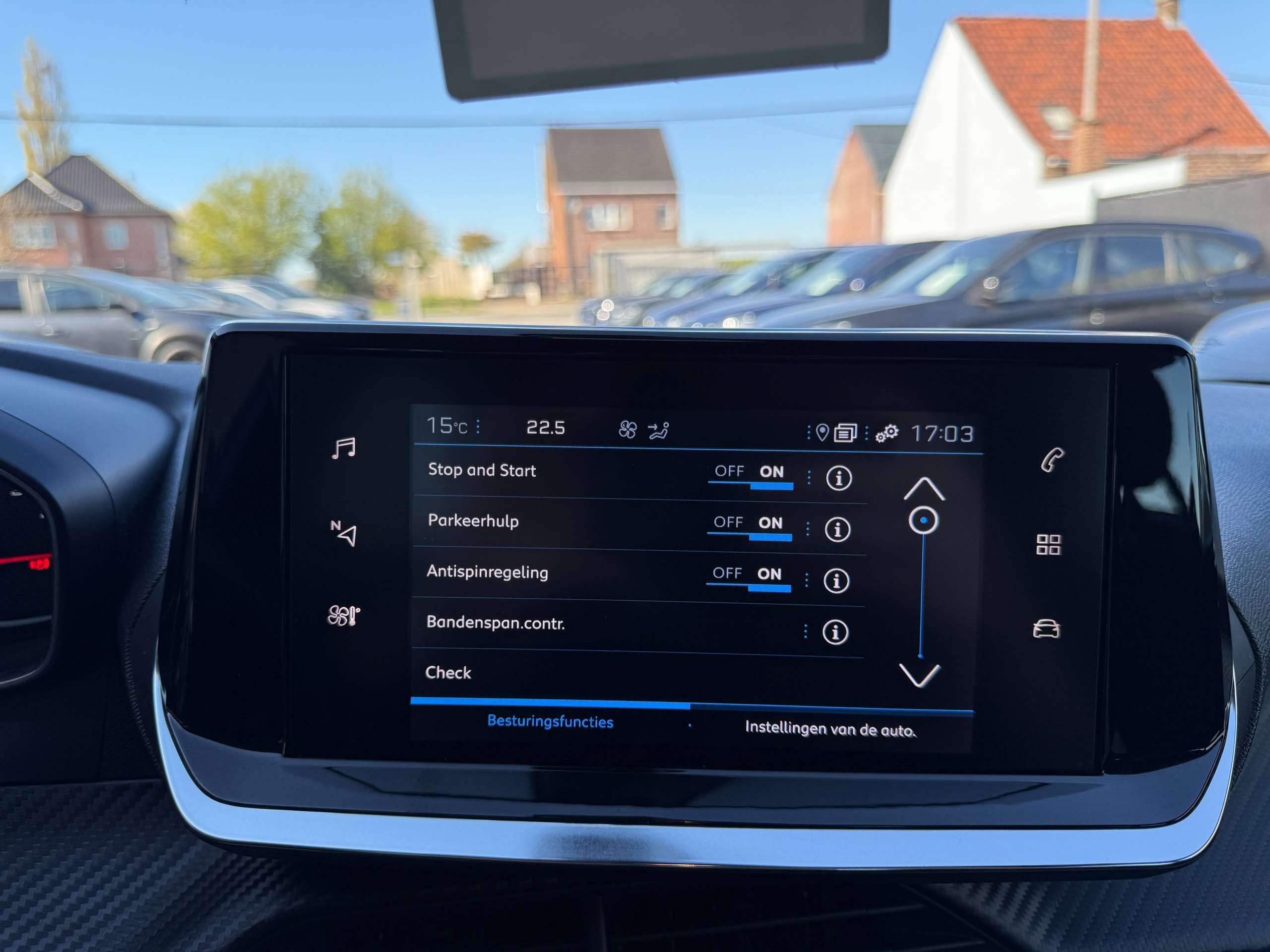 7307c343-aa7a-4bd7-b056-5ff6b9da687c21-peugeot-2008-1-2i-101pk-navigatie-carplay-pdc-bluetooth-led-a-c.jpg