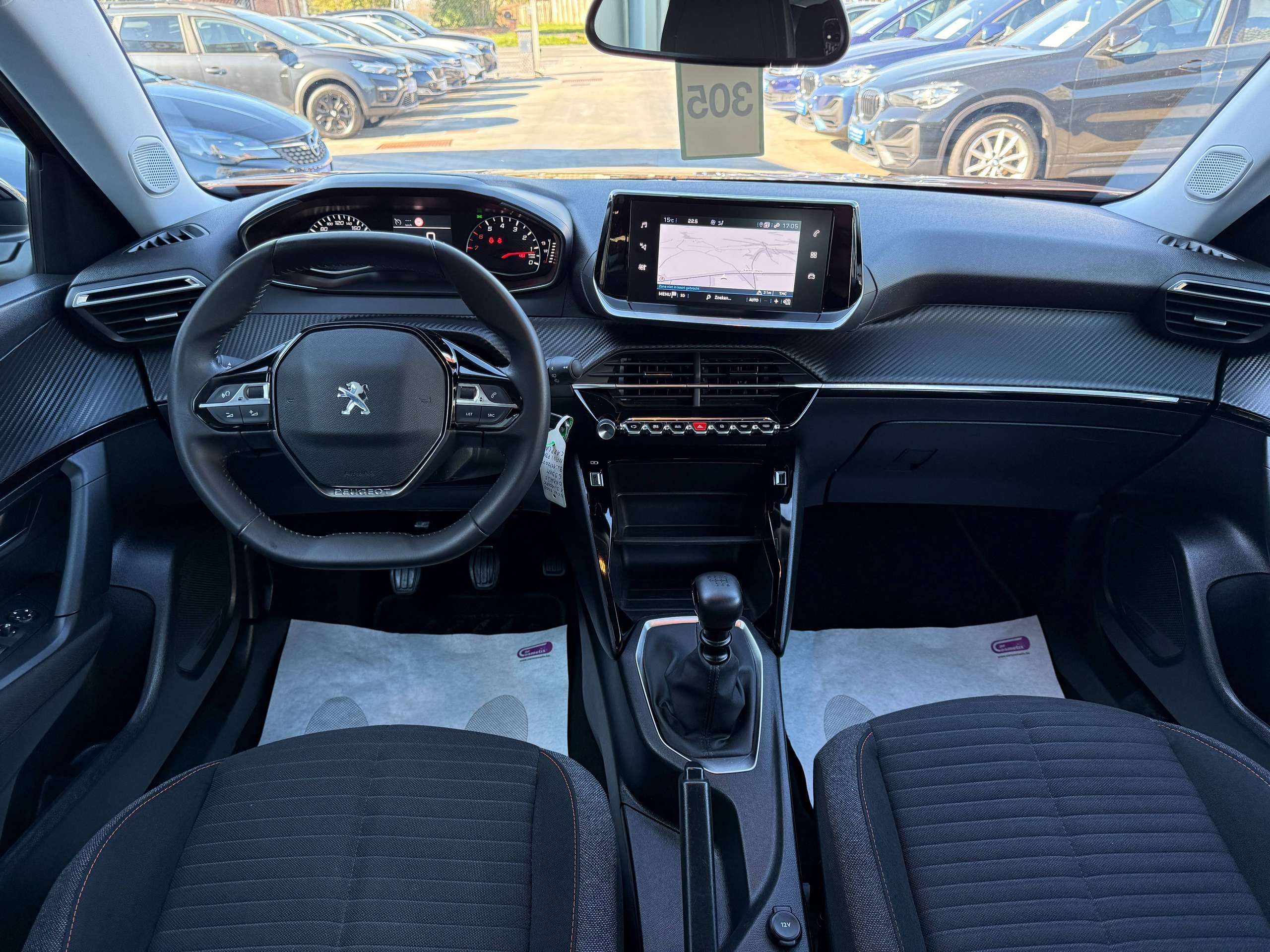 7307c343-aa7a-4bd7-b056-5ff6b9da687c30-peugeot-2008-1-2i-101pk-navigatie-carplay-pdc-bluetooth-led-a-c.jpg