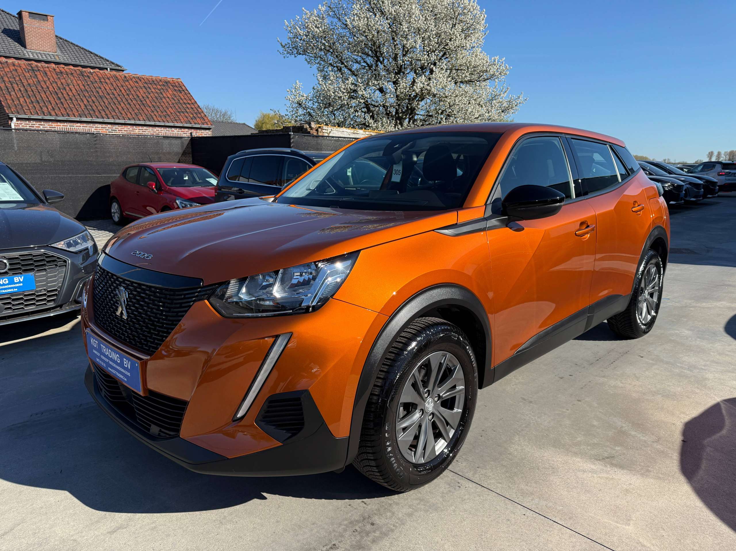 7307c343-aa7a-4bd7-b056-5ff6b9da687c9-peugeot-2008-1-2i-101pk-navigatie-carplay-pdc-bluetooth-led-a-c.jpg