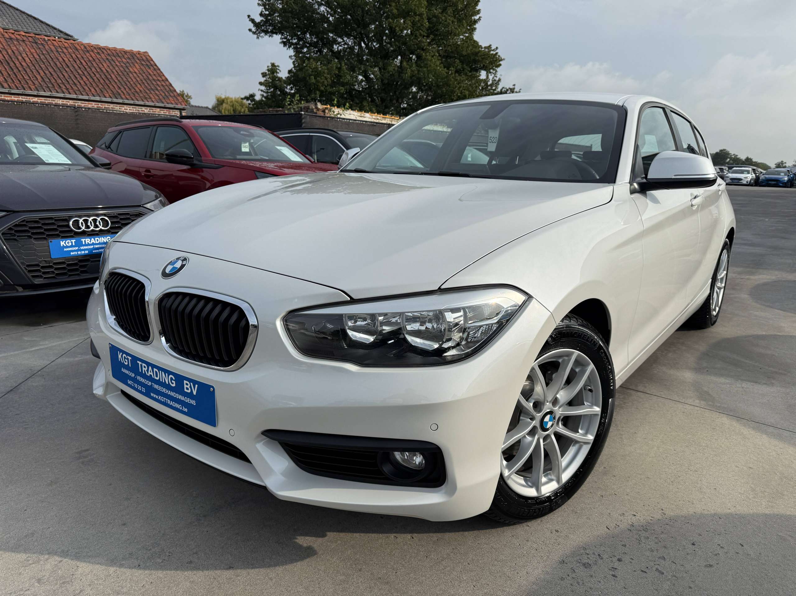 7708470f-b23c-4d64-8b24-7d8ea09c0d6e1-bmw-116-i-109pk-5-deurs-navigatie-pdc-va-bluetotoh-led-trekhaak-carpass.jpg