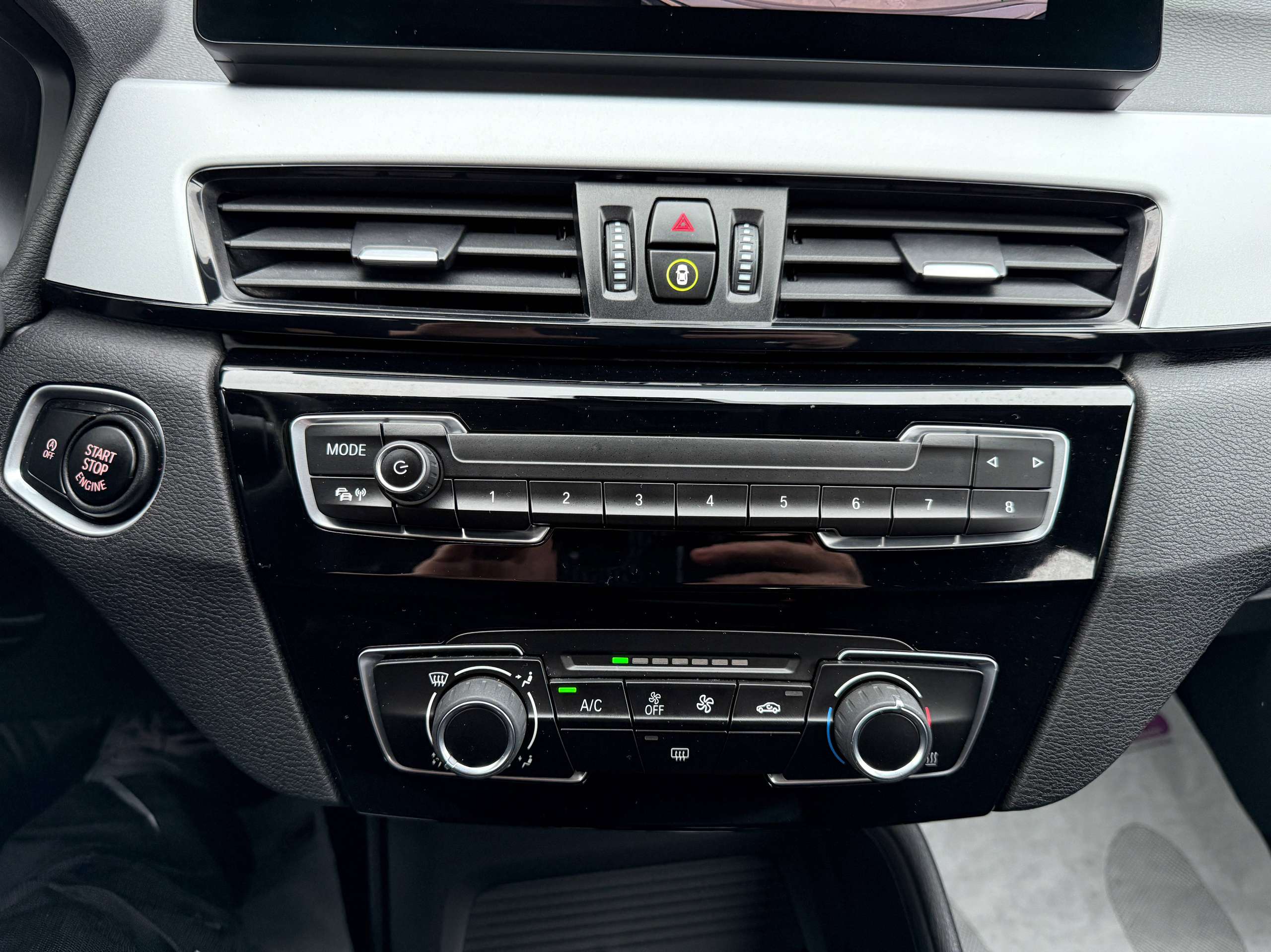 7aff2a17-90fe-4946-8c41-fc866fdeea4920-bmw-x1-1-5i-facelift-navigatie-prof-camera-head-up-led.jpg