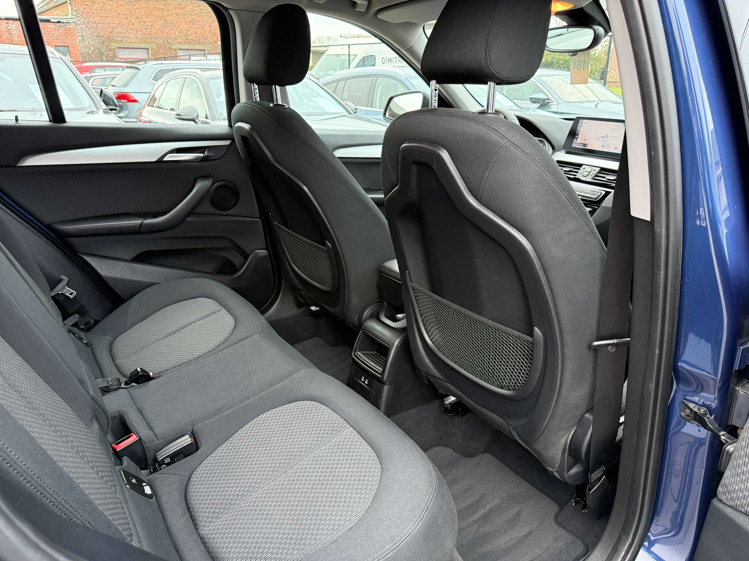 7aff2a17-90fe-4946-8c41-fc866fdeea4925-bmw-x1-1-5i-facelift-navigatie-prof-camera-head-up-led.jpg