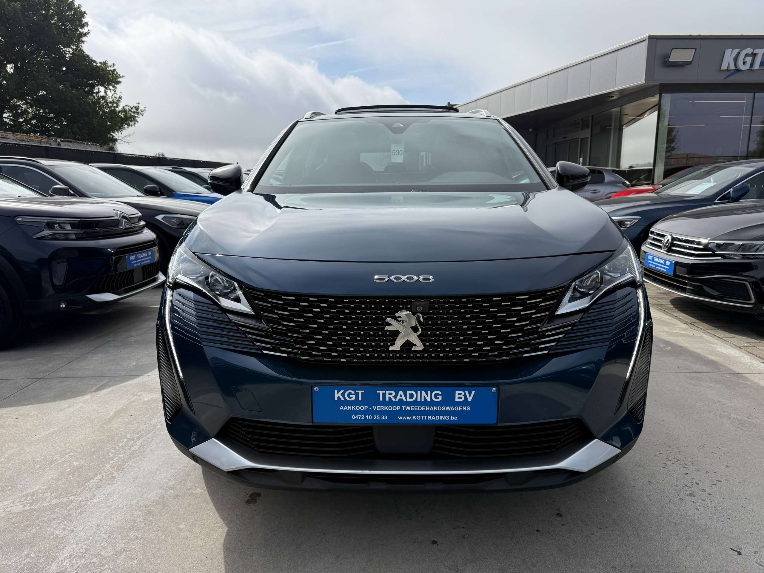 7fd30768-f5af-4515-8b83-32d89b83efee2-peugeot-5008-1-2i-130pk-gt-line-7-zetels-opendak-zwart-leder-navi-camera-carplay-led-alu.jpg