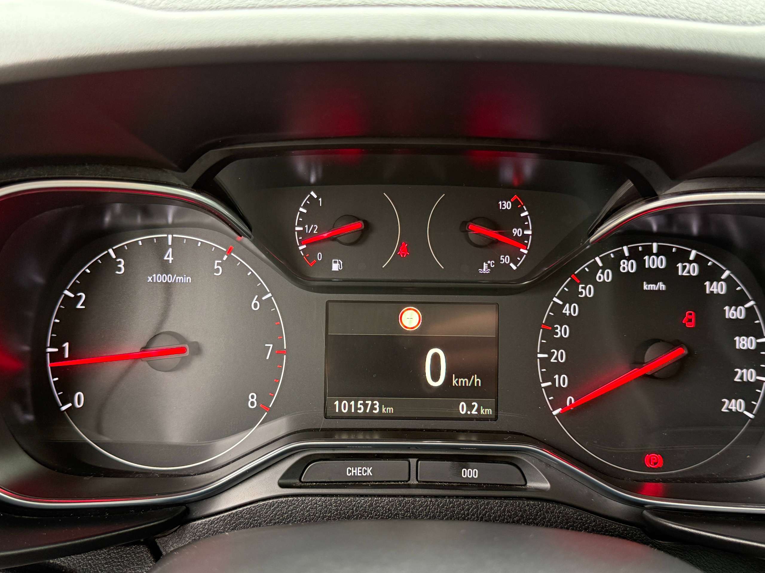 861be8ef-9afc-4498-927f-e8fb8f2aeffe19-opel-combo-life-1-2i-110pk-7-zitter-navigatie-carplay-pdc-dab-bluetooth-airco.jpg