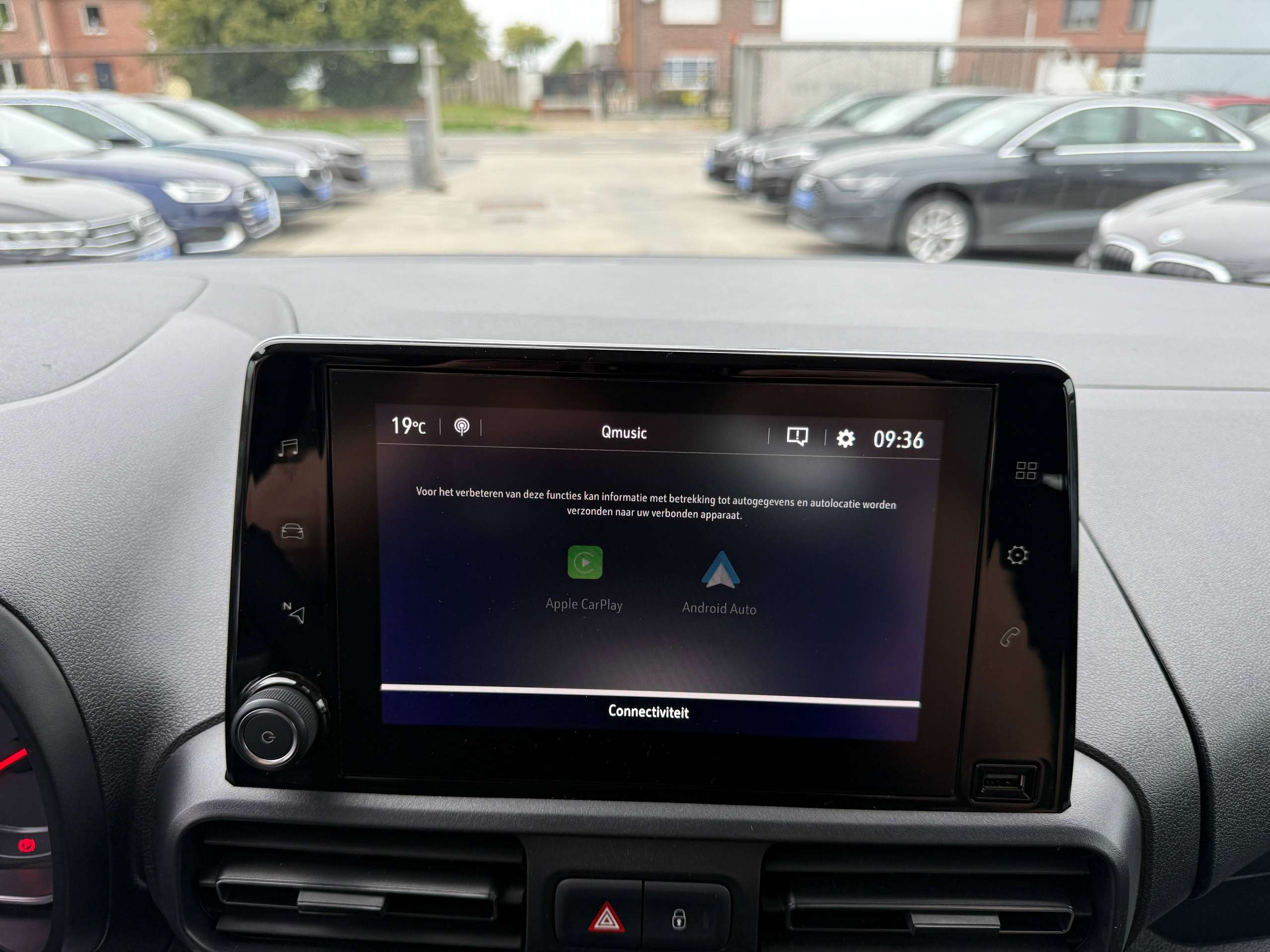 861be8ef-9afc-4498-927f-e8fb8f2aeffe24-opel-combo-life-1-2i-110pk-7-zitter-navigatie-carplay-pdc-dab-bluetooth-airco.jpg