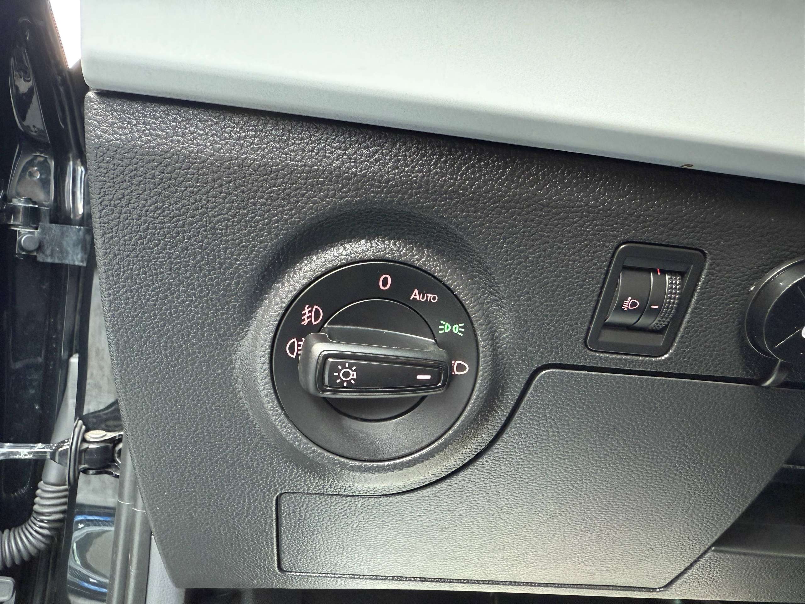 89ebc85c-8e80-4bd4-8a5c-31bfa5e0042d17-seat-ibiza-1-0i-80pk-5-deurs-navigatie-full-led-carplay-pdc-alu-bluetooth-airco.jpg
