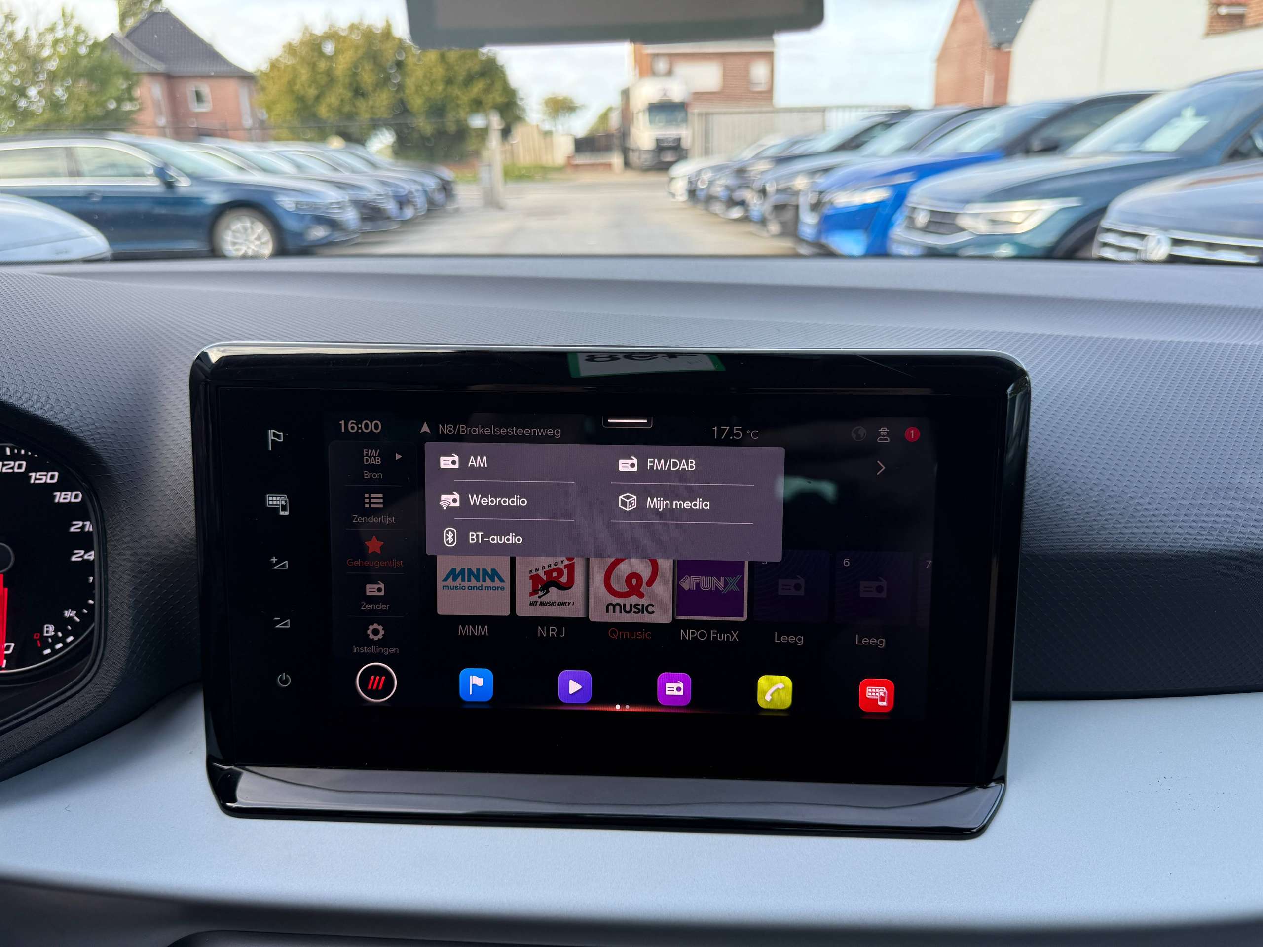 89ebc85c-8e80-4bd4-8a5c-31bfa5e0042d23-seat-ibiza-1-0i-80pk-5-deurs-navigatie-full-led-carplay-pdc-alu-bluetooth-airco.jpg
