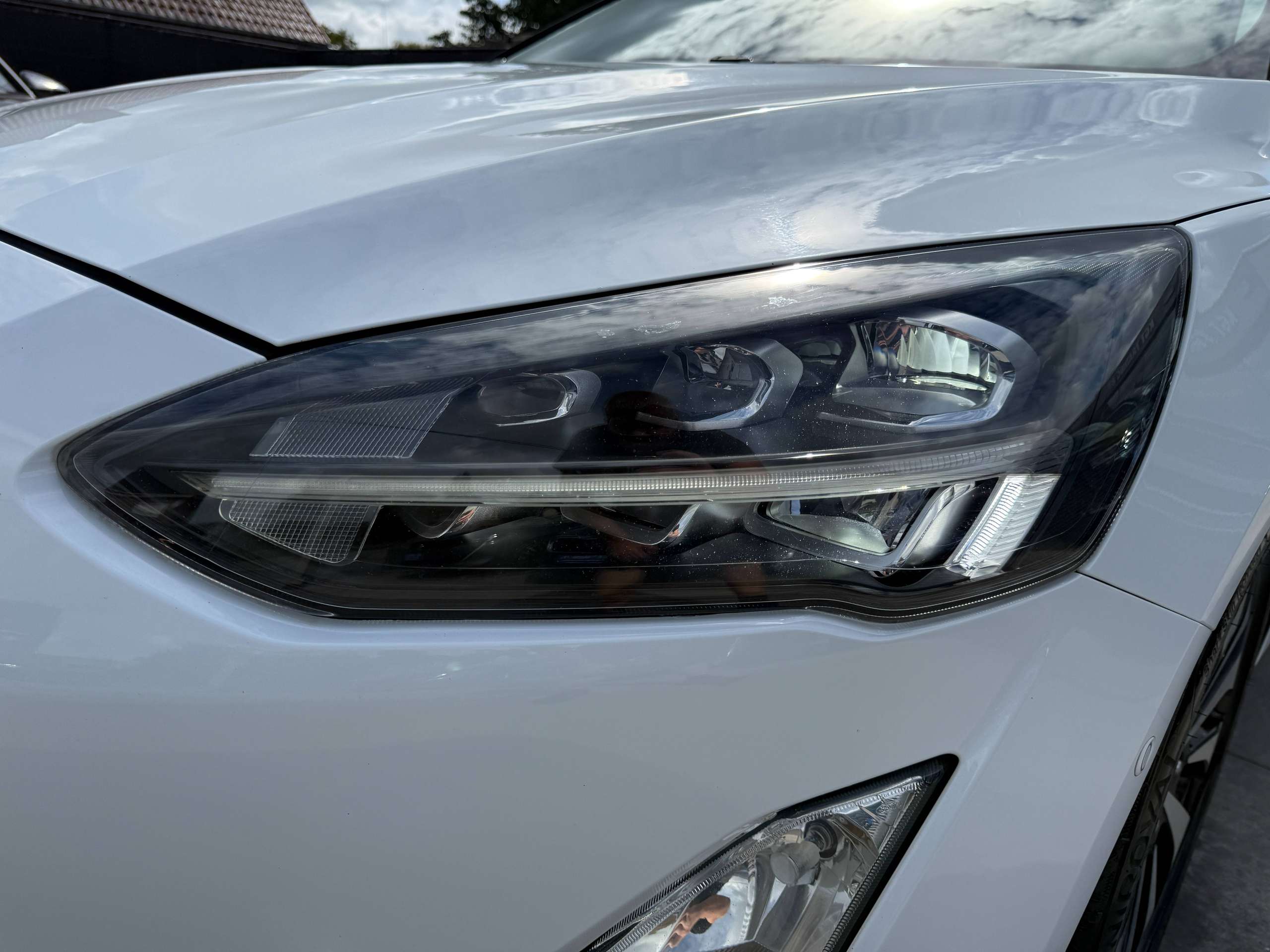 8ae359a4-1ab2-4196-8466-214e40781e4111-ford-focus-1-5-tdci-automaat-clipper-full-led-navigatie-camera-carplay-dab-trekhaak.jpg