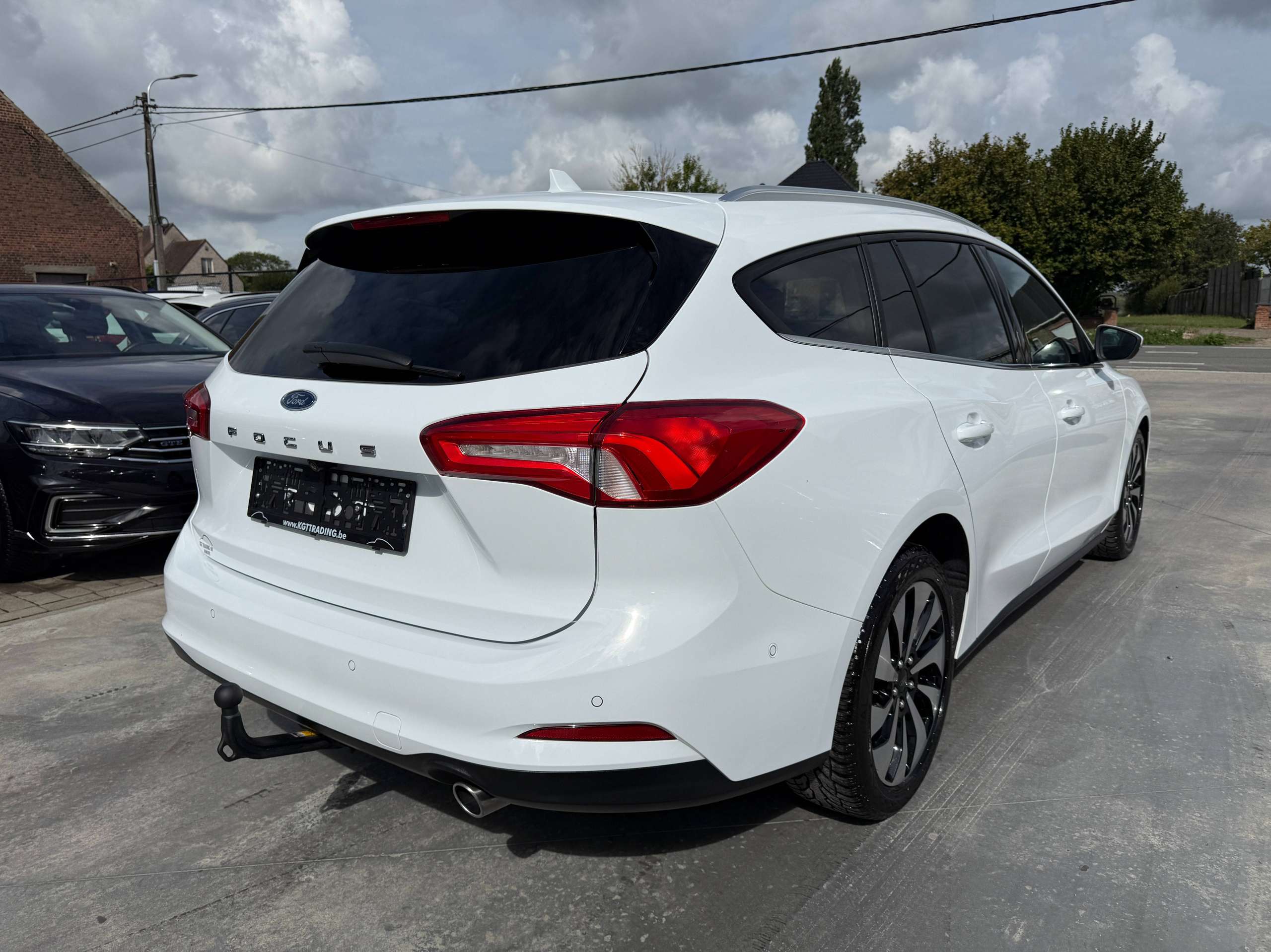 8ae359a4-1ab2-4196-8466-214e40781e415-ford-focus-1-5-tdci-automaat-clipper-full-led-navigatie-camera-carplay-dab-trekhaak.jpg