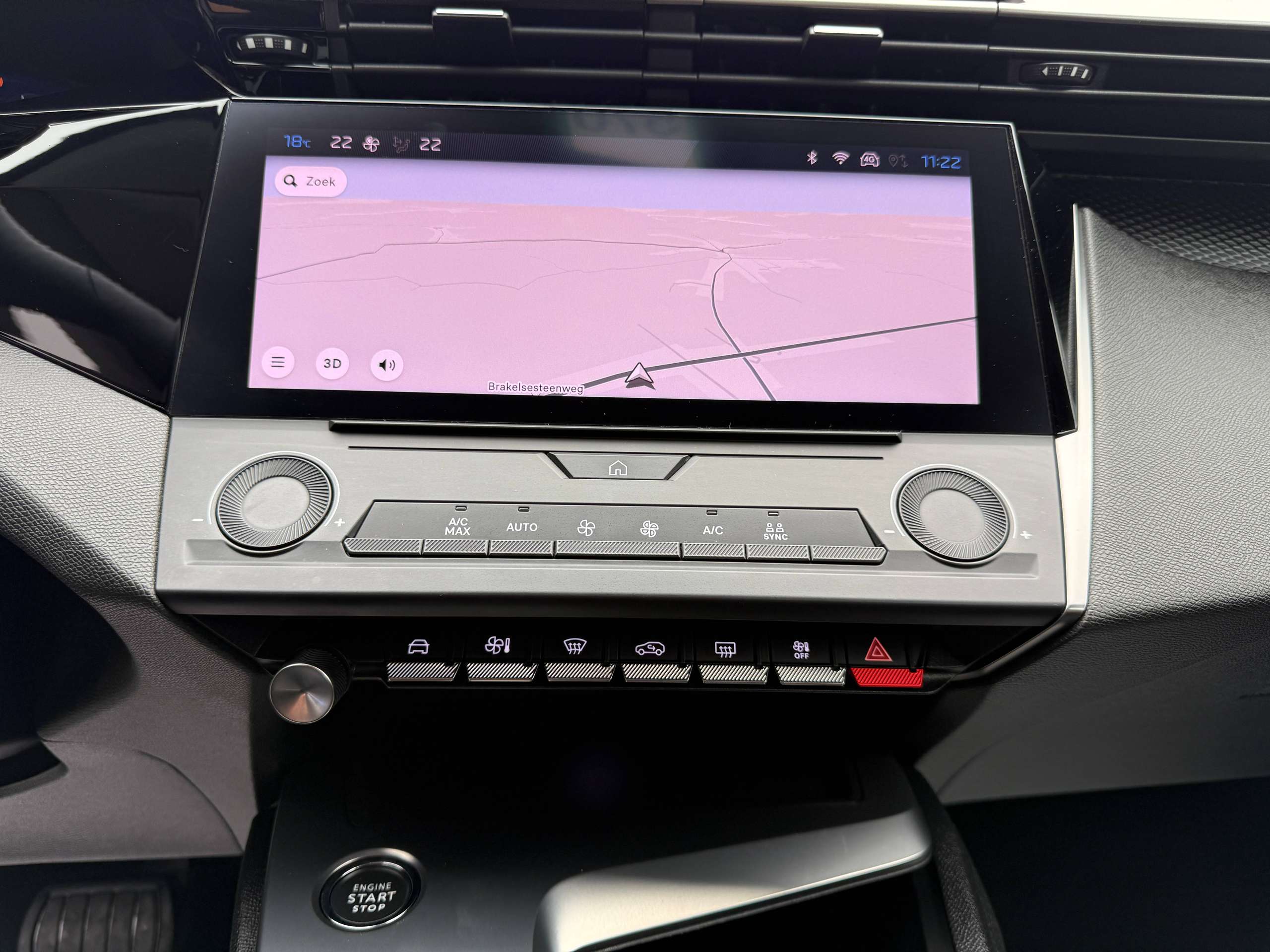 8afda8e2-235c-42f7-8a26-0b19f86080e420-peugeot-308-1-2i-130pk-automaat-5-deurs-full-led-carplay-navigatie-bluetooth-pdc-alu.jpg
