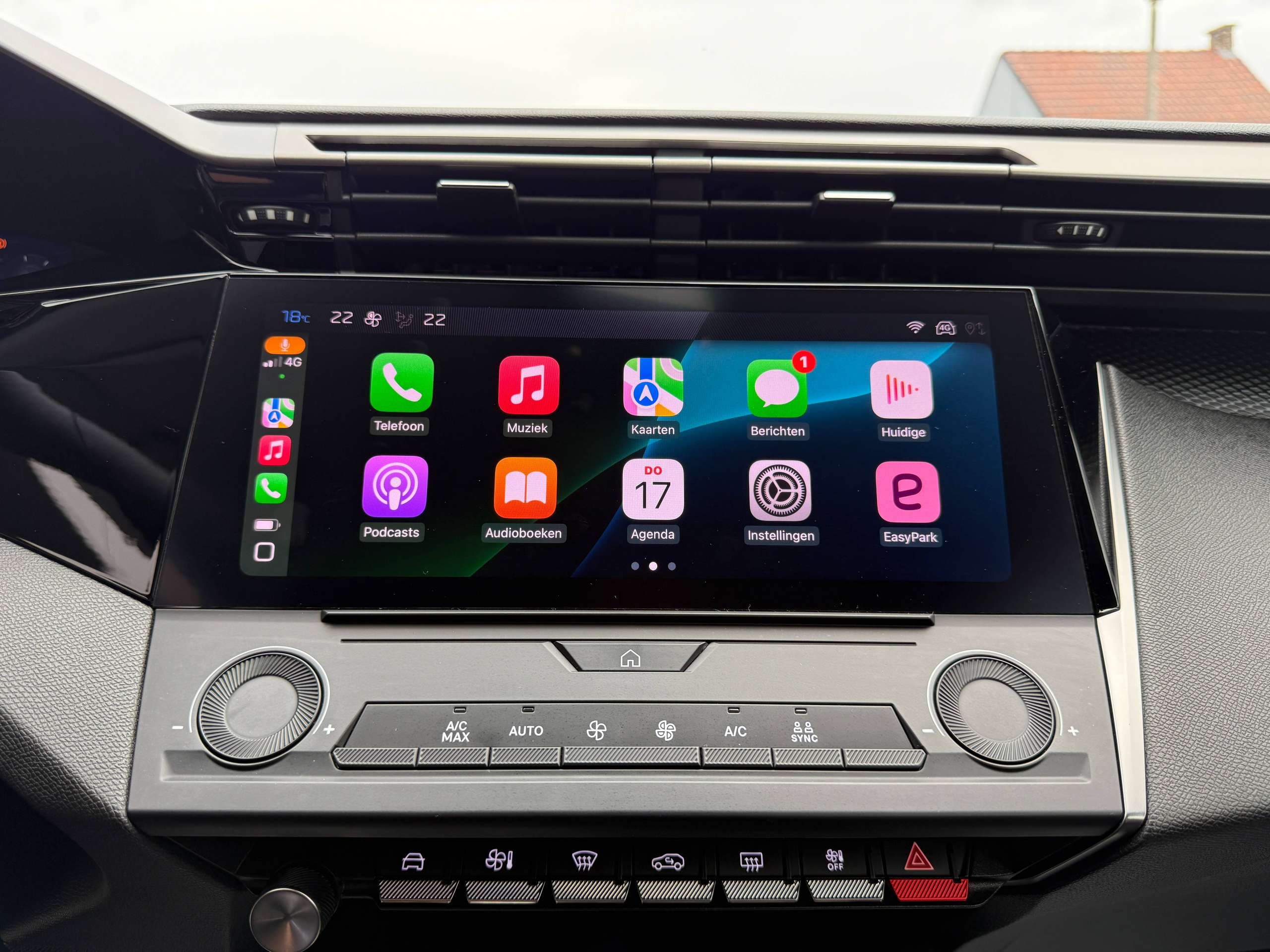 8afda8e2-235c-42f7-8a26-0b19f86080e425-peugeot-308-1-2i-130pk-automaat-5-deurs-full-led-carplay-navigatie-bluetooth-pdc-alu.jpg
