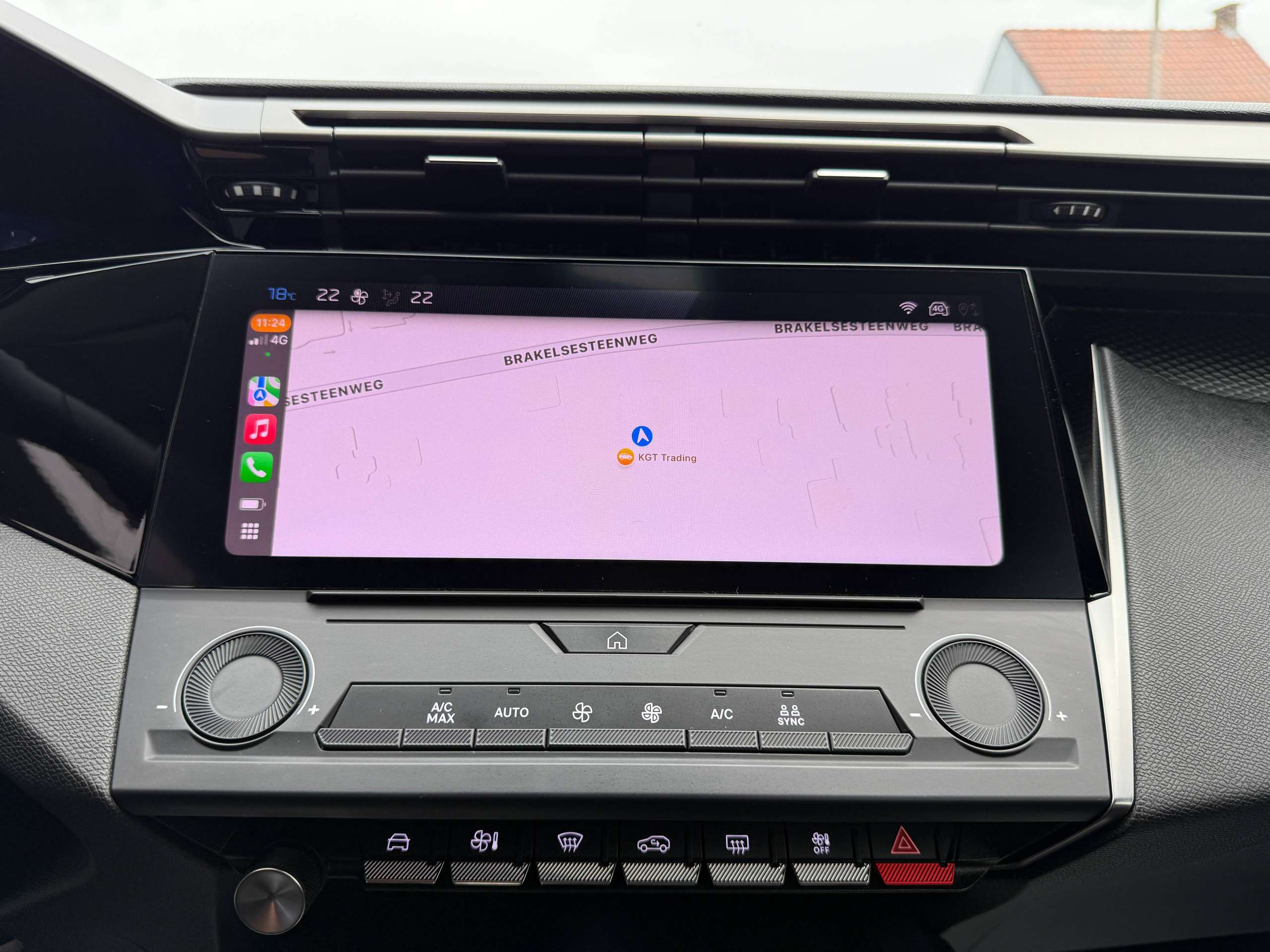 8afda8e2-235c-42f7-8a26-0b19f86080e426-peugeot-308-1-2i-130pk-automaat-5-deurs-full-led-carplay-navigatie-bluetooth-pdc-alu.jpg